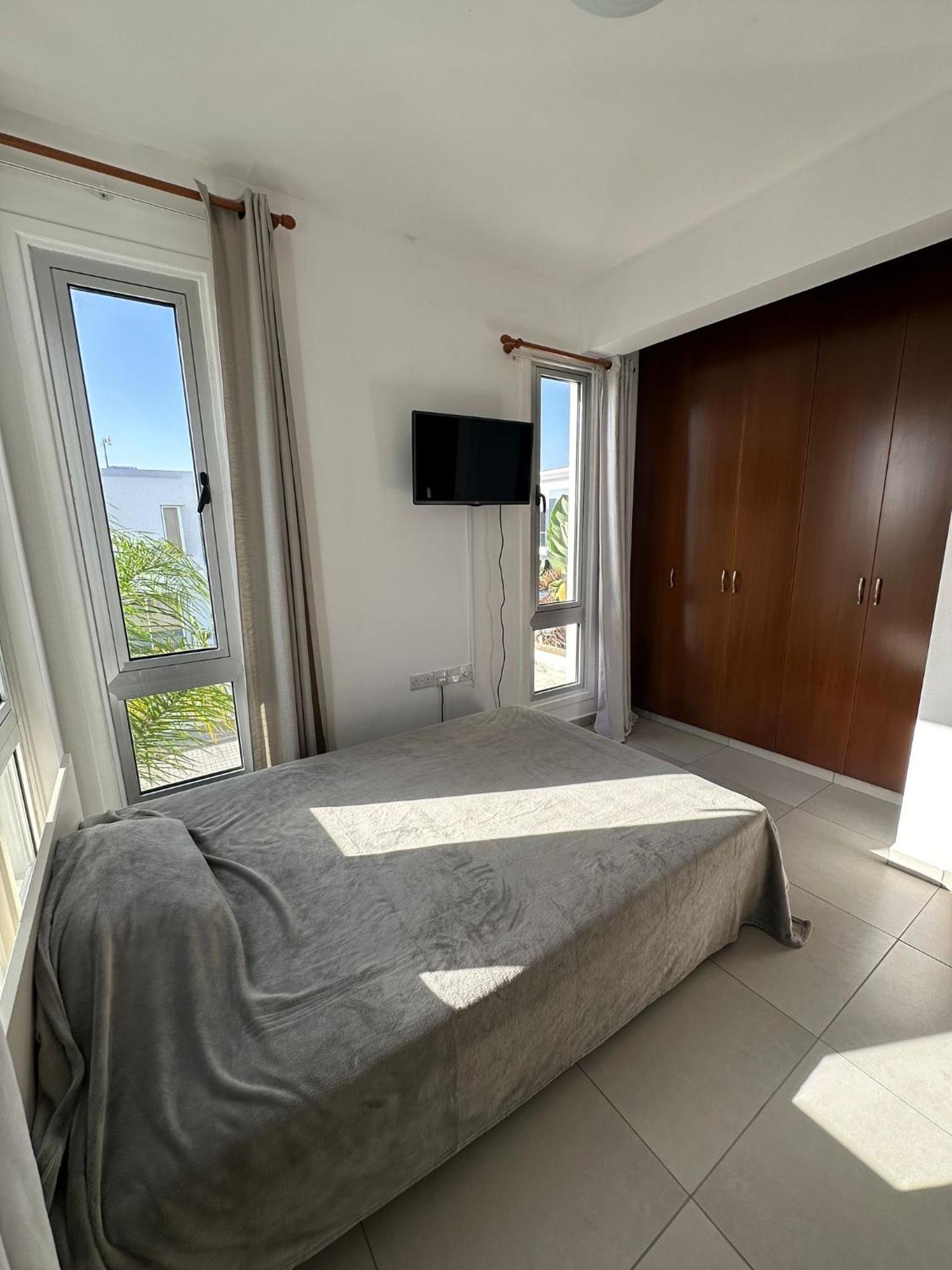 House with 2 bedrooms and Pool