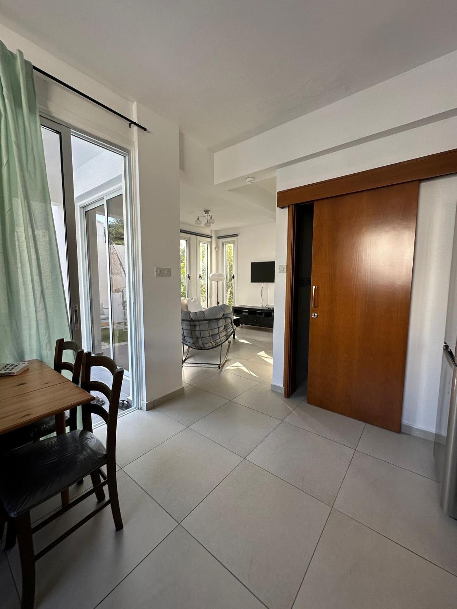 House with 2 bedrooms and Pool
