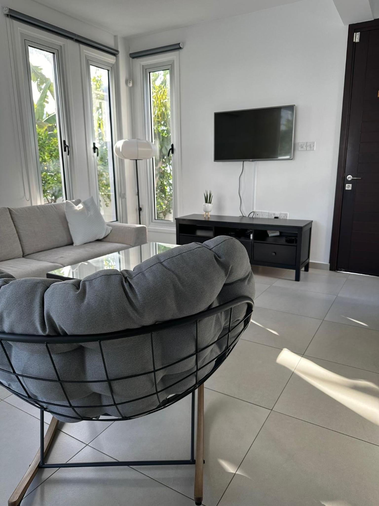 House with 2 bedrooms and Pool