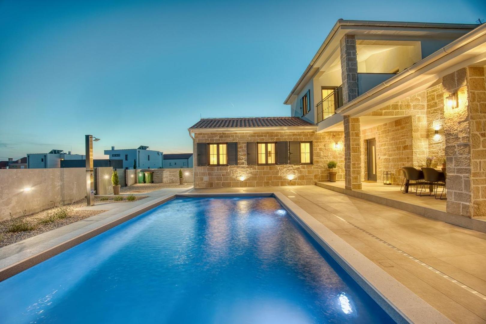 Luxury Villa Oliva Oliana heated pool 32m2 view 2