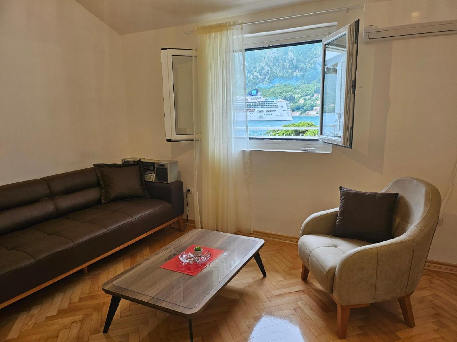S&T Apartmani