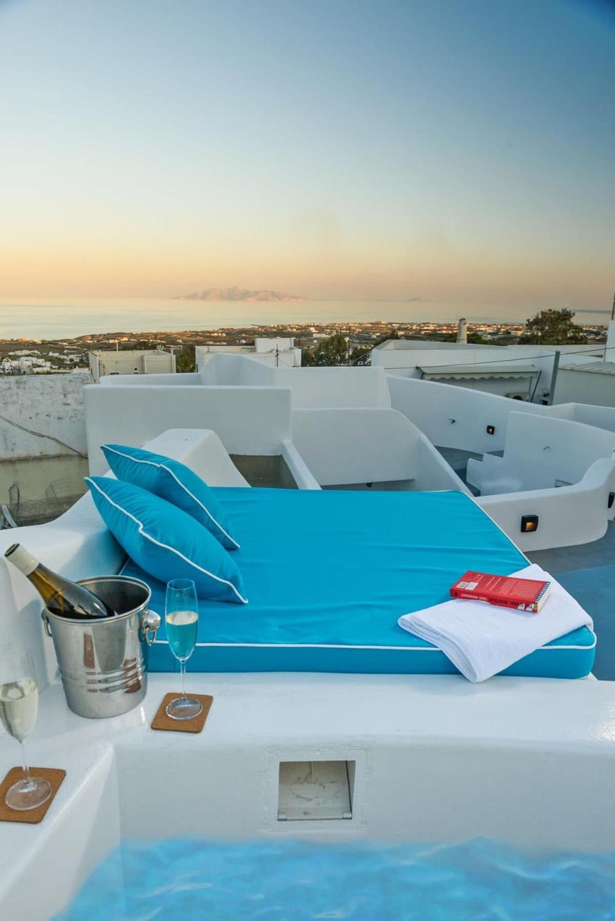 Santorini traditional 1Bd apt with private hot tub view 3