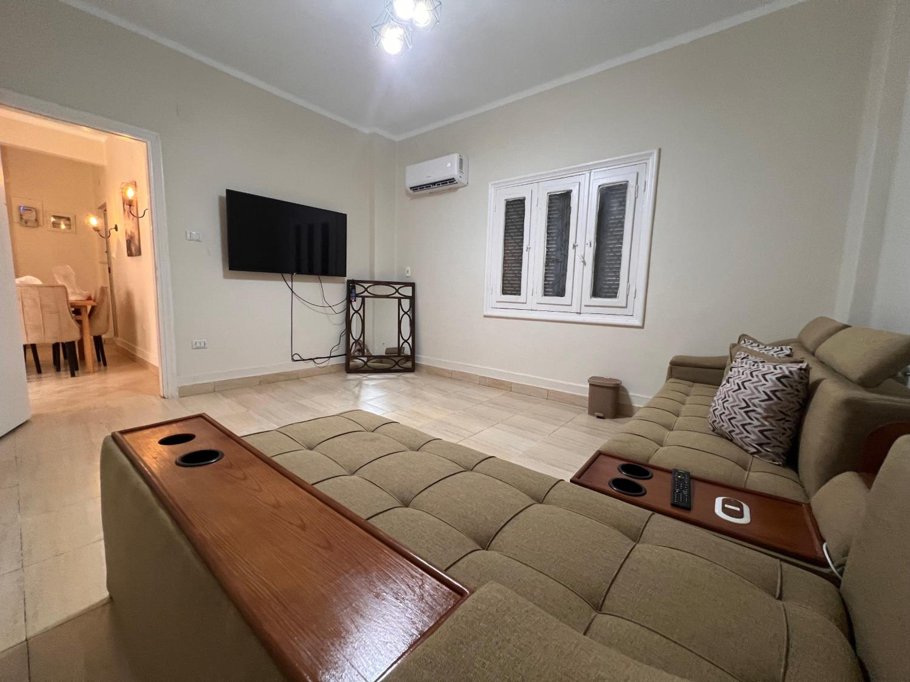 2 Bedroom Minutes Away From Nile Y3