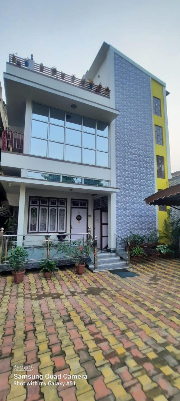 Fam HomeStay