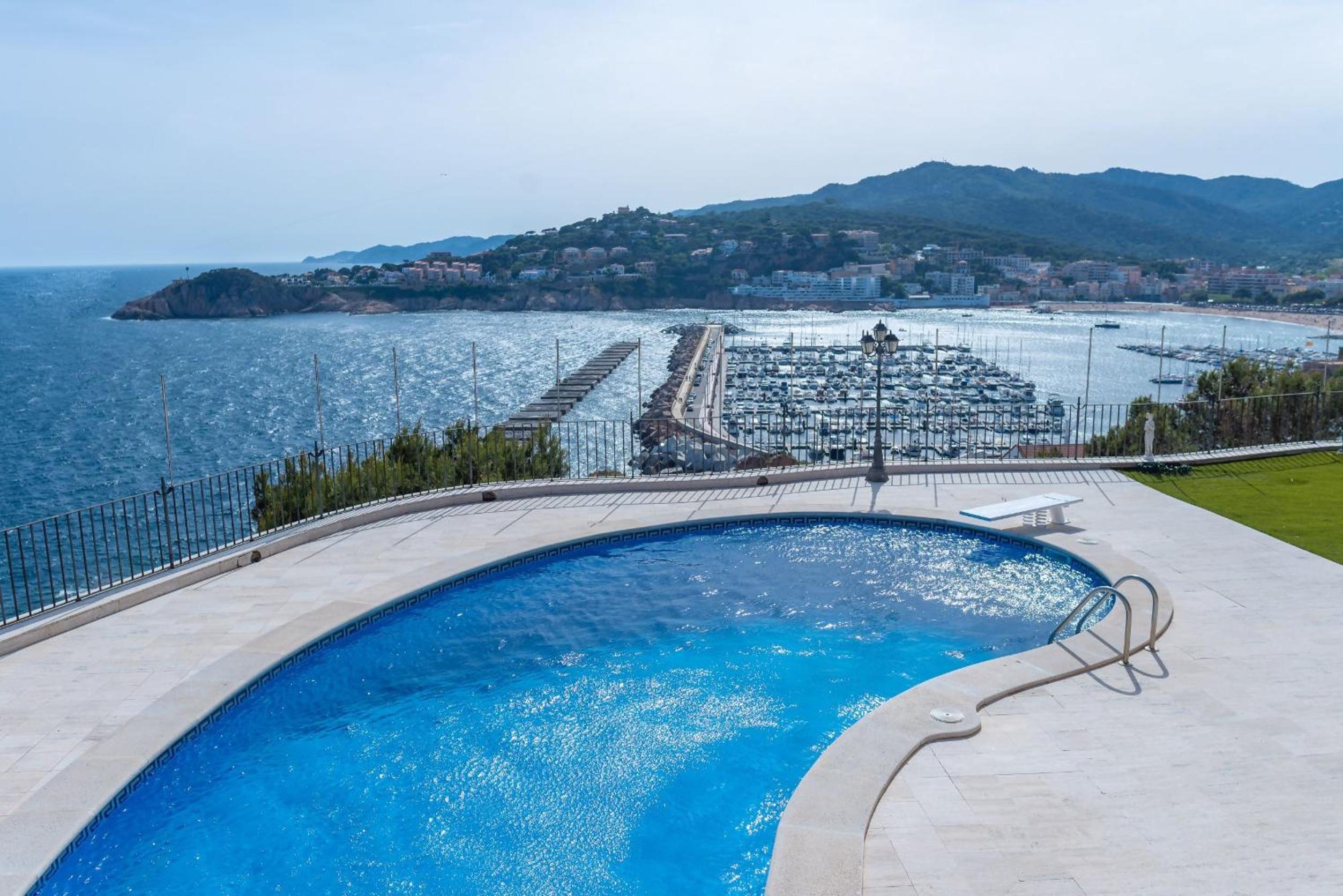 COSTA BRAVA SUITES Villa Bonavida