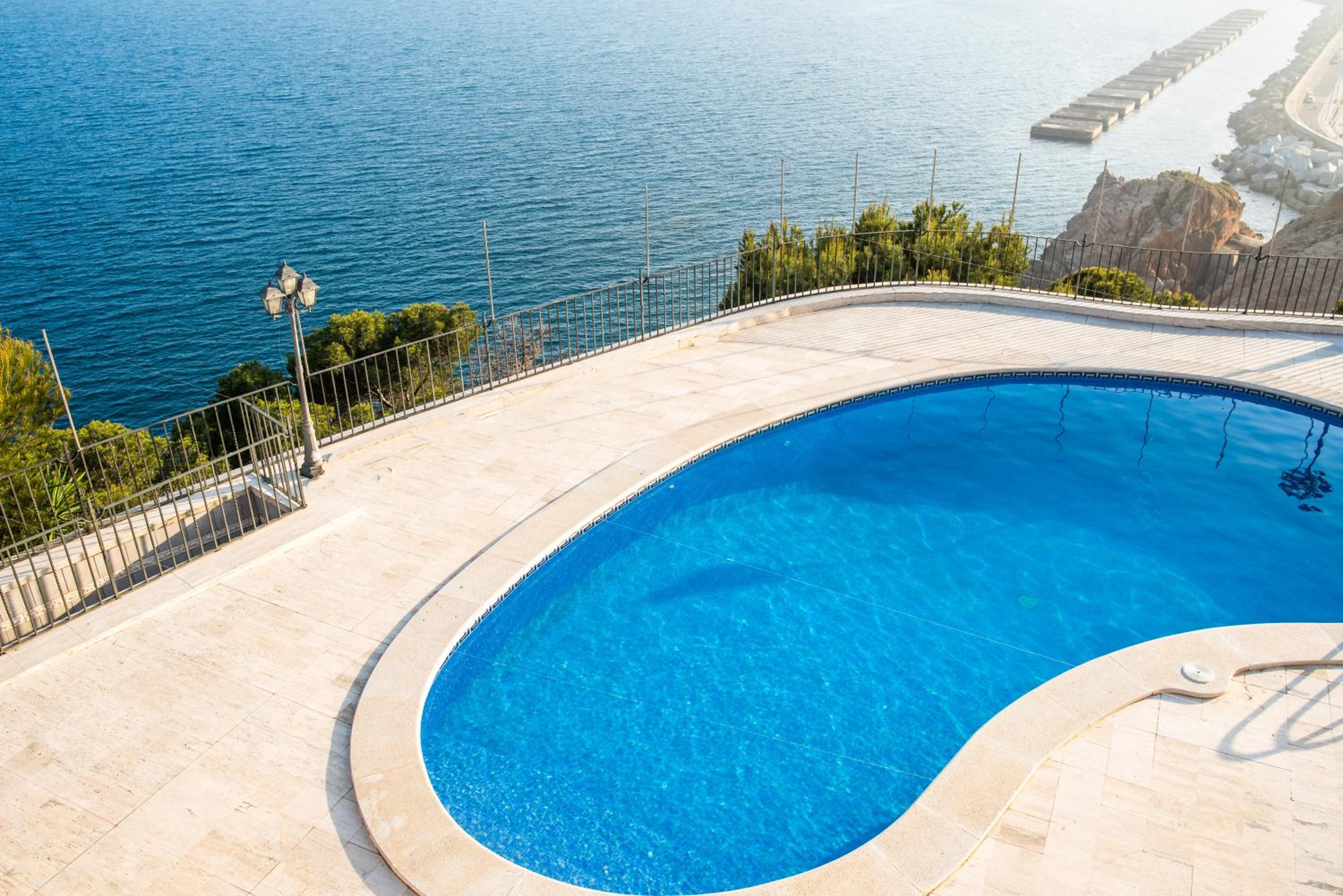 COSTA BRAVA SUITES Villa Bonavida