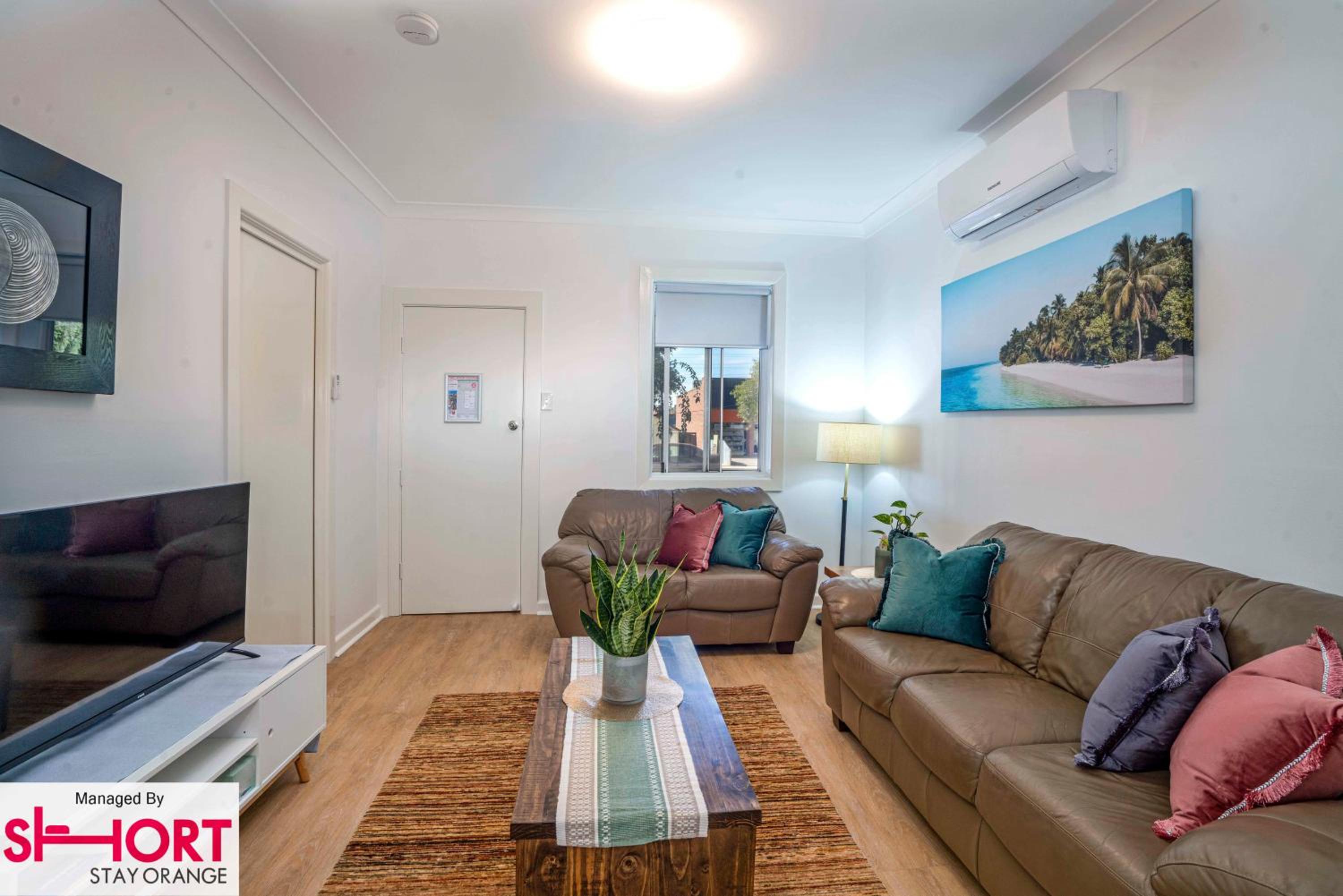 Bright, Cosy Cottage Central To Town - CBD