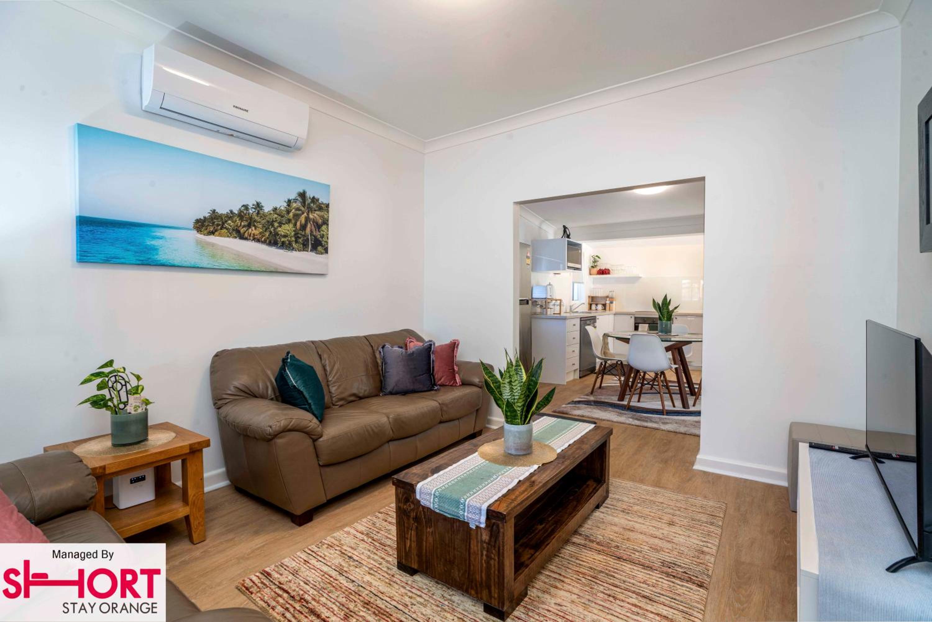 Bright, Cosy Cottage Central To Town - CBD