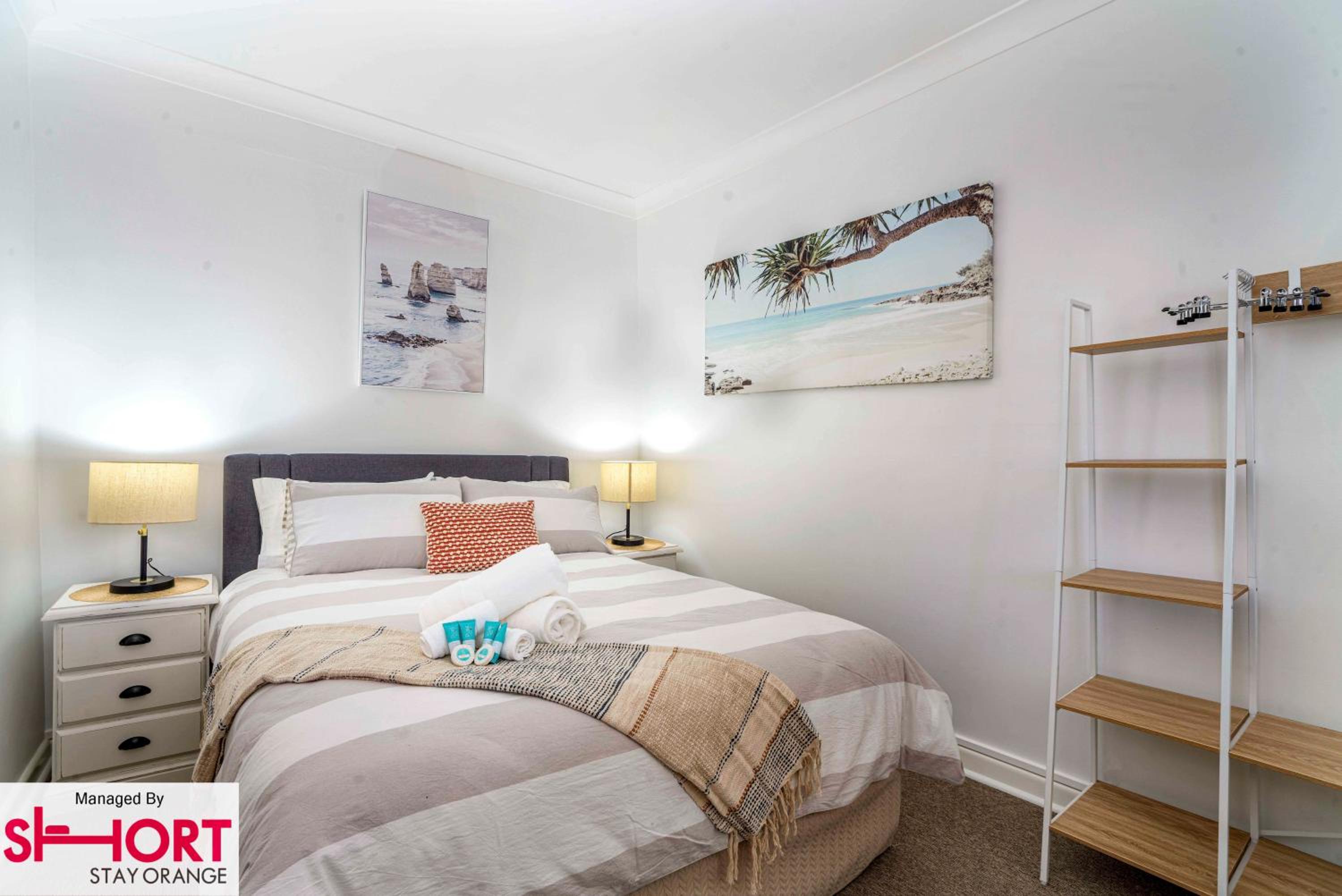 Bright, Cosy Cottage Central To Town - CBD