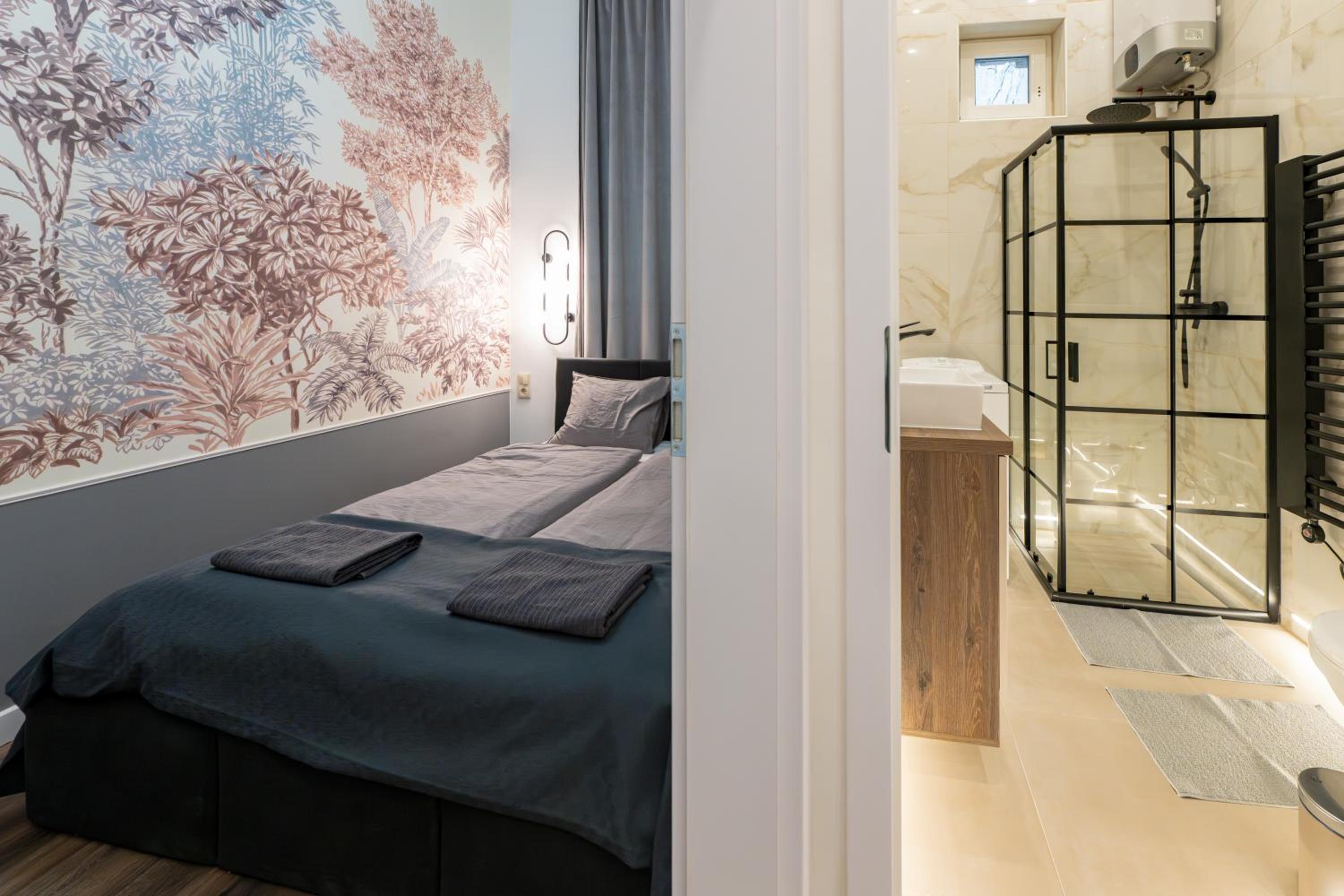 D52 Luxury Suite view 3