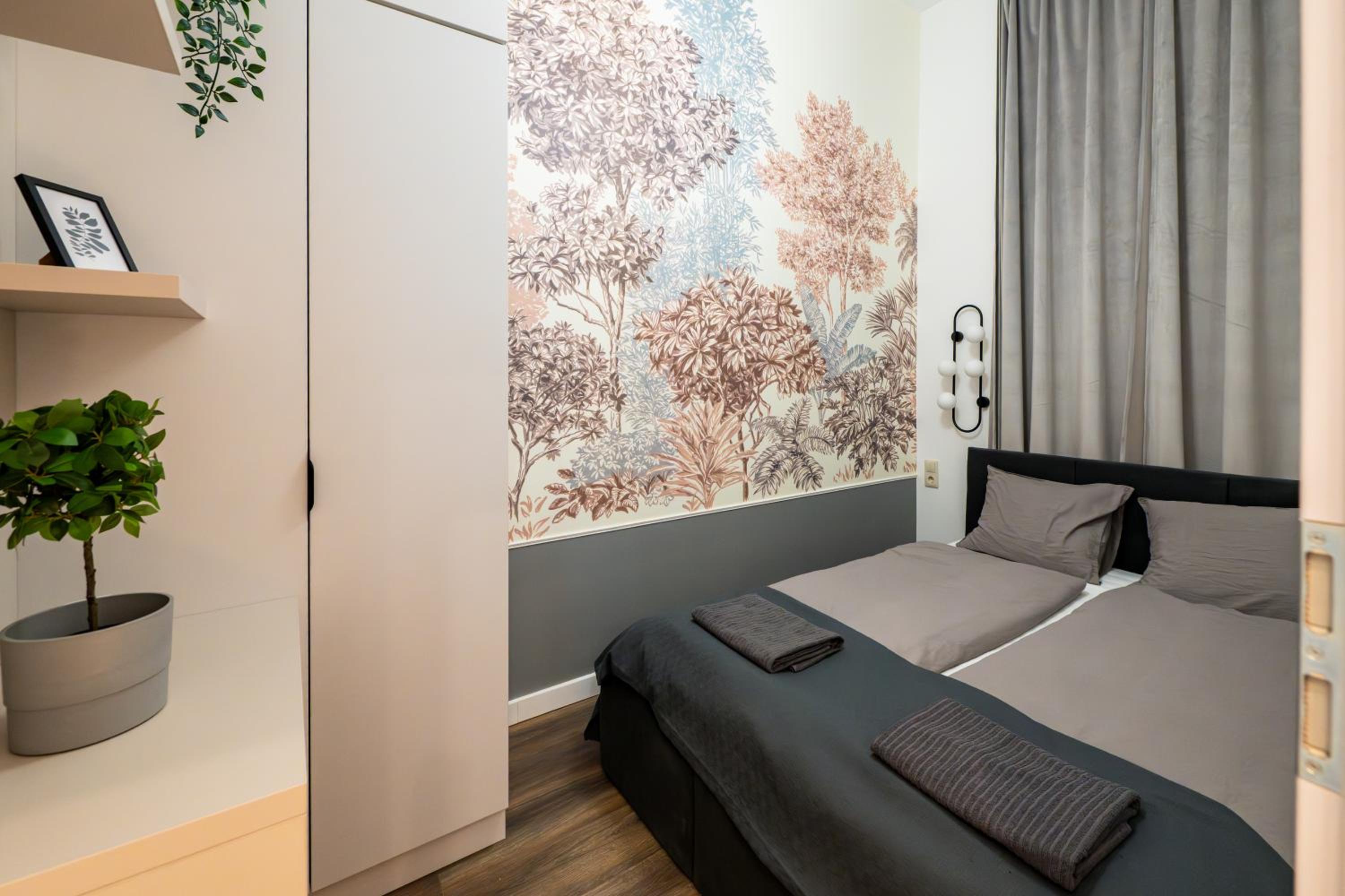 D52 Luxury Suite view 5