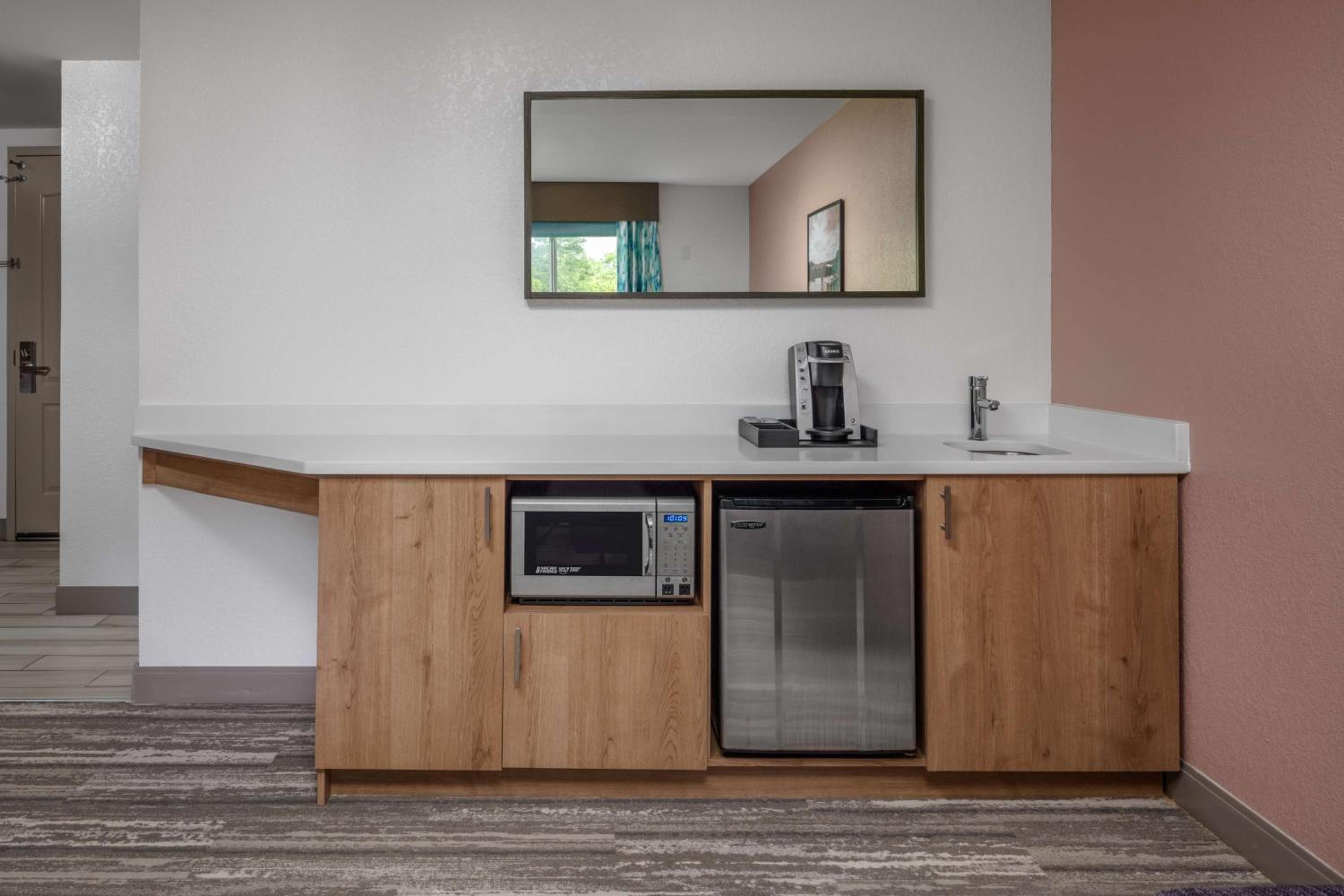 Columbus Vacations - Hilton Garden Inn Columbus - Property Image 6