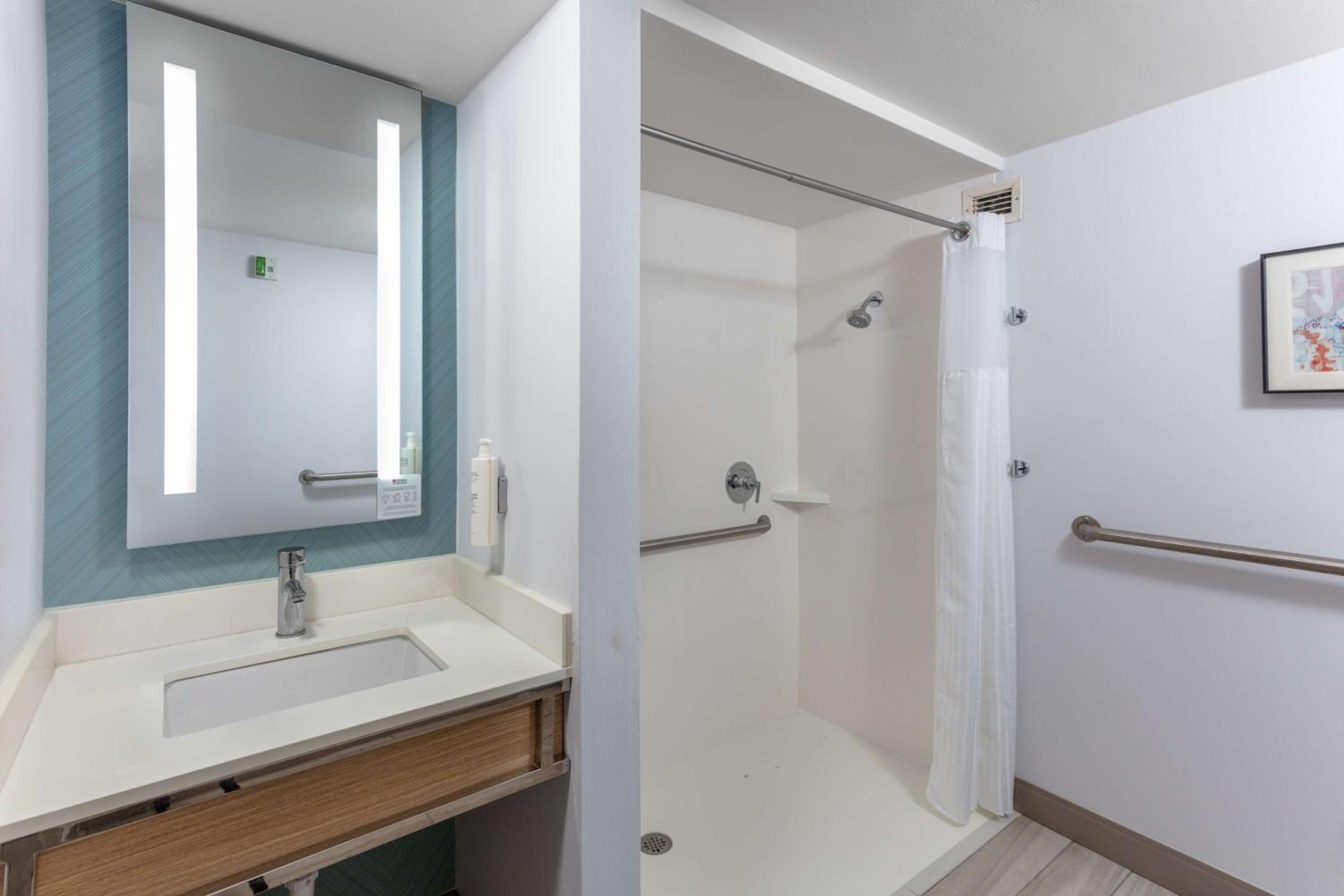 Columbus Vacations - Hilton Garden Inn Columbus - Property Image 4