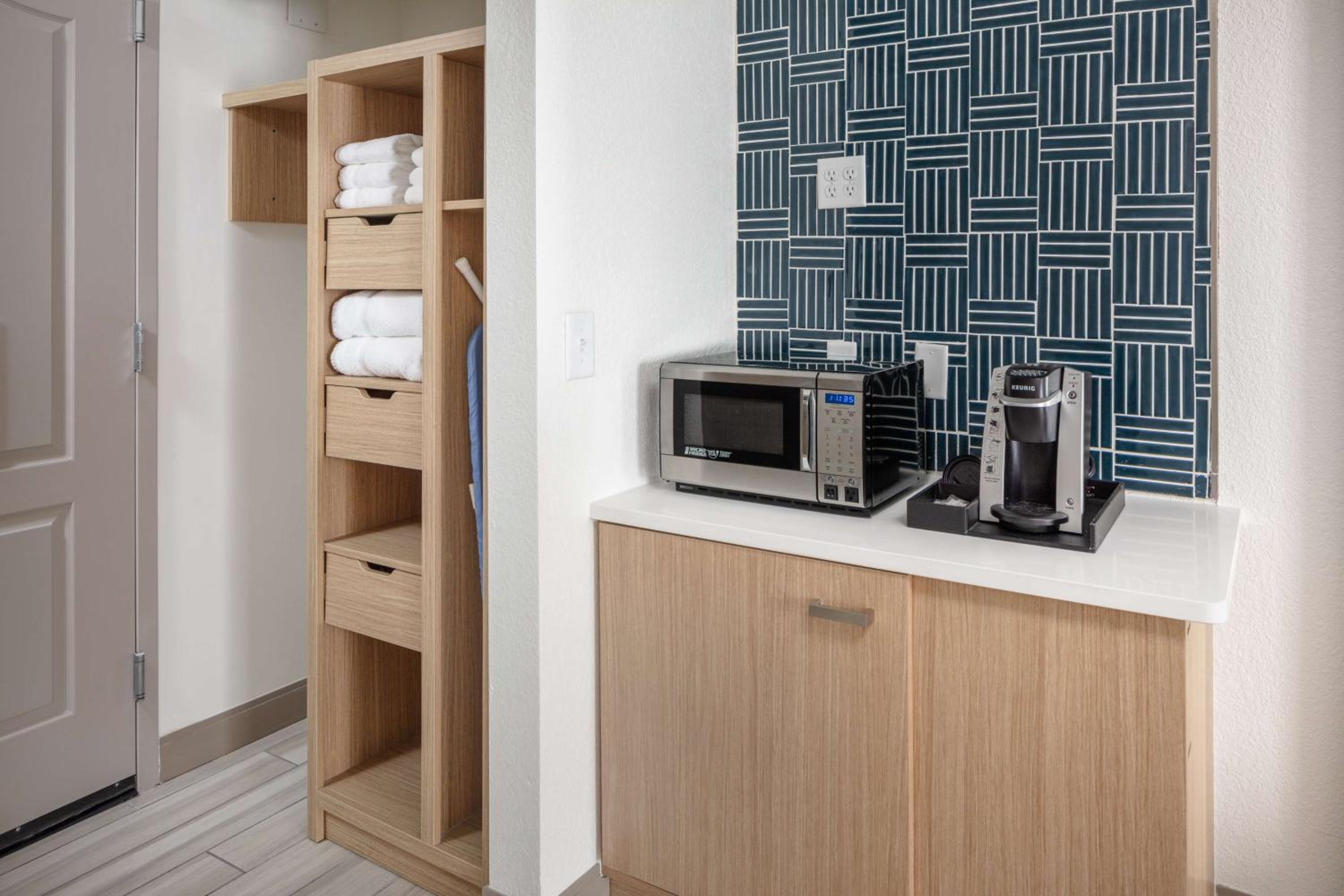 Columbus Vacations - Hilton Garden Inn Columbus - Property Image 2