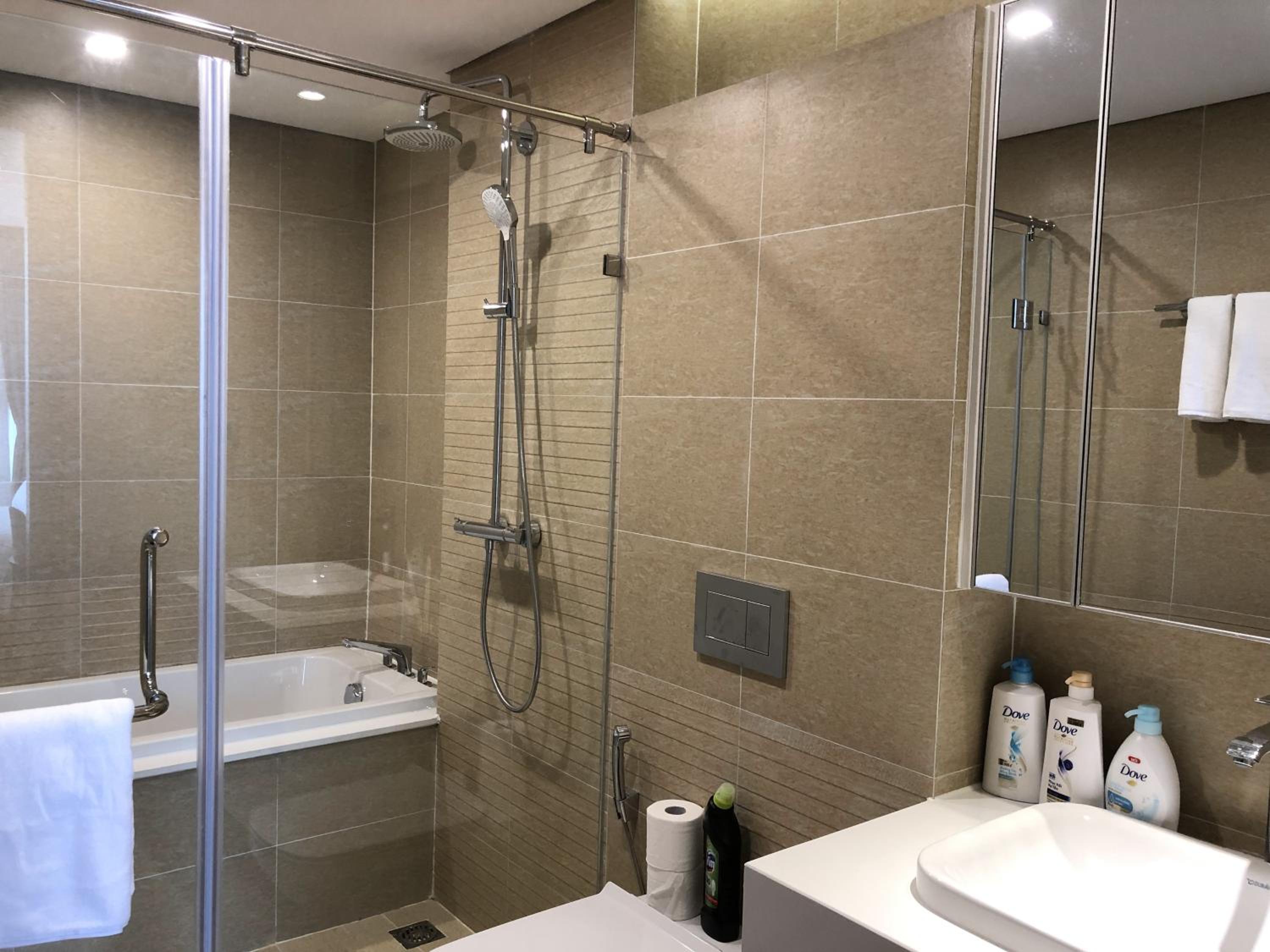Vinhomes Metropolis Luxury Apt 3Br near Lotte