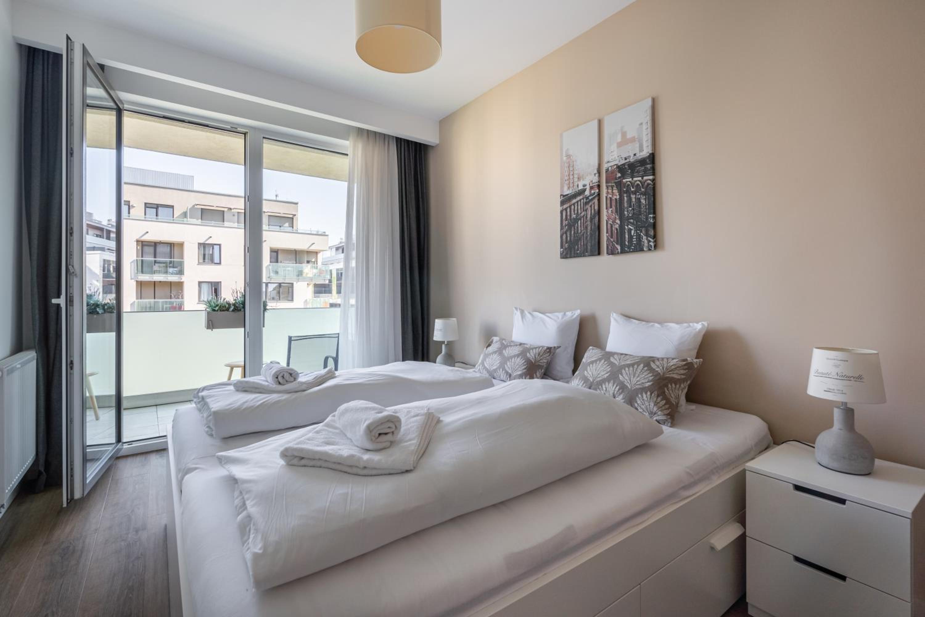 Corvex Apartment with balcony