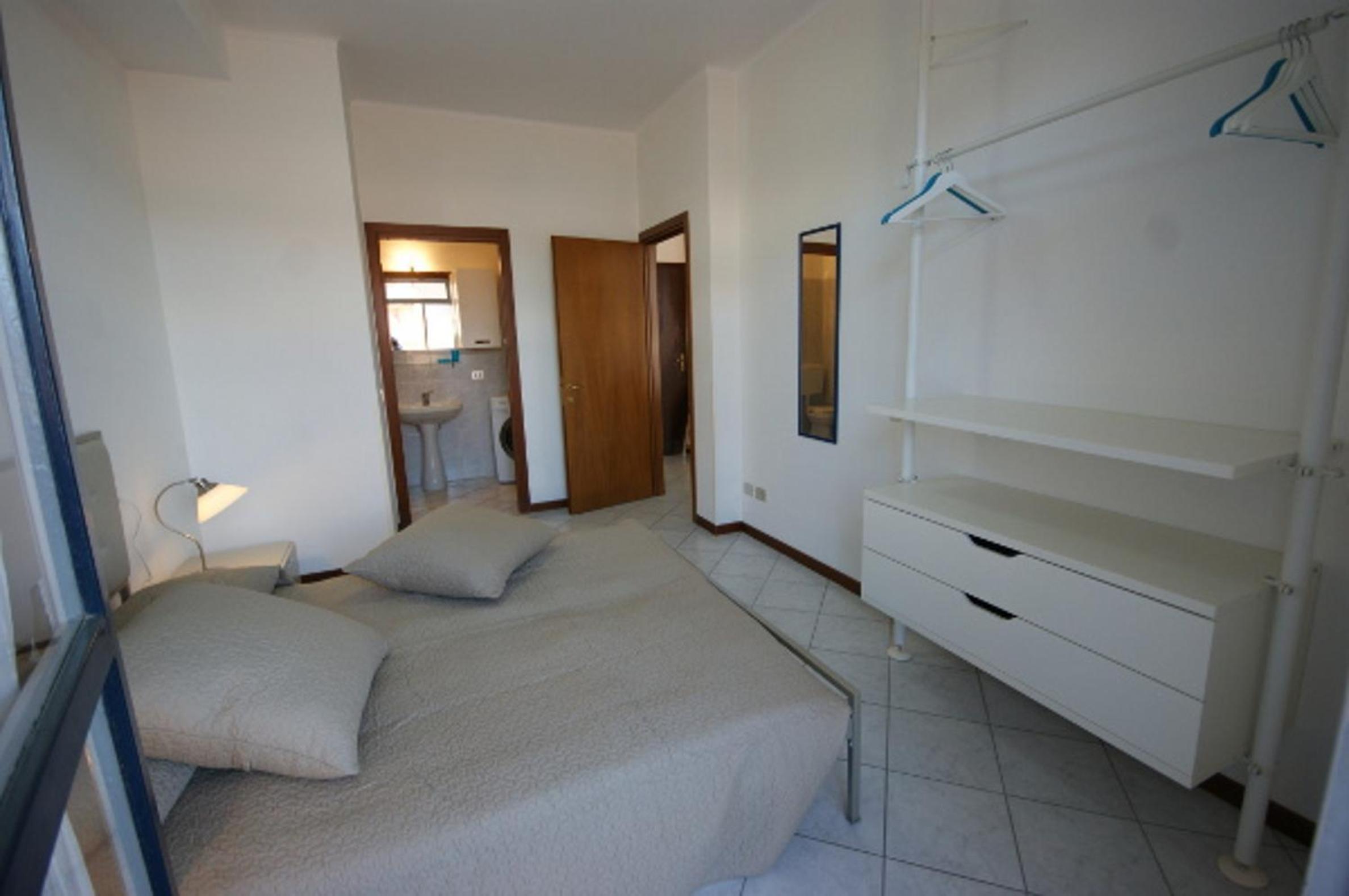 Manzoni view 4