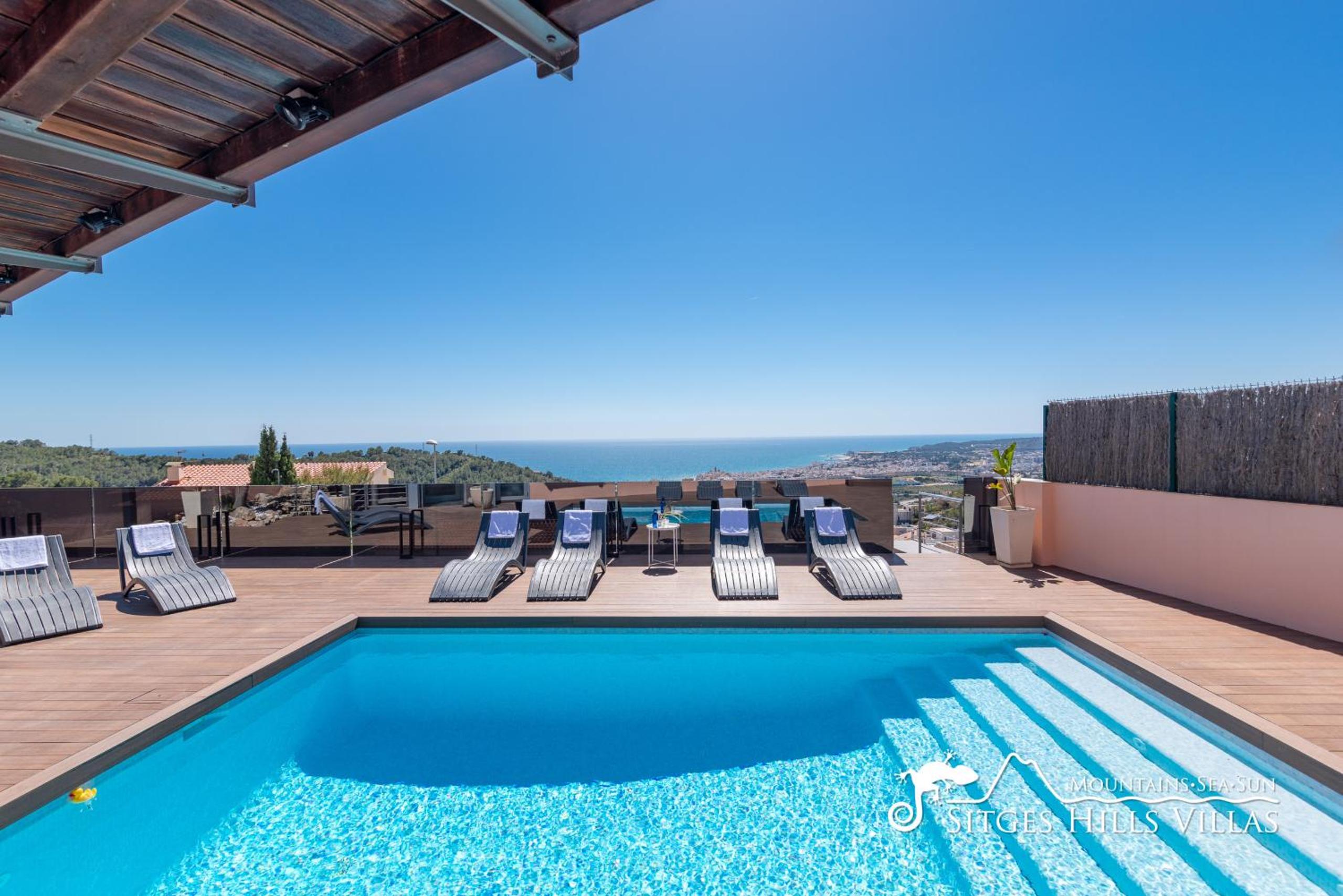 Stylish Villa Havana with Sea Views, Private Pool & A/C view 4