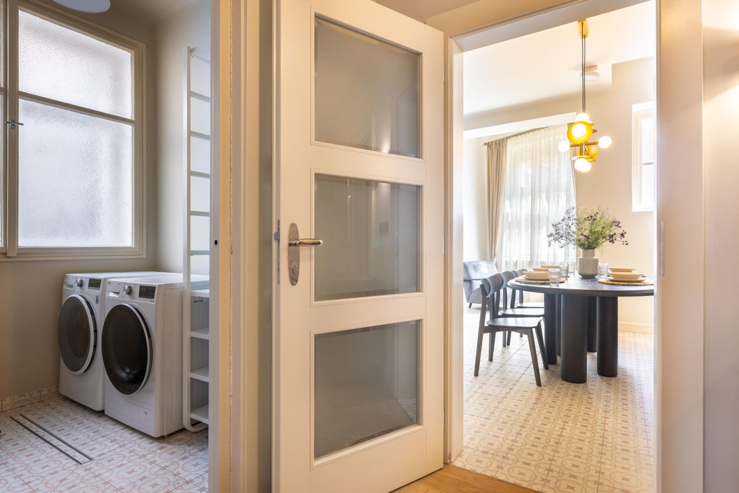Luxury 2BR Apartment in Old Town with AC by EasyBNB Premium