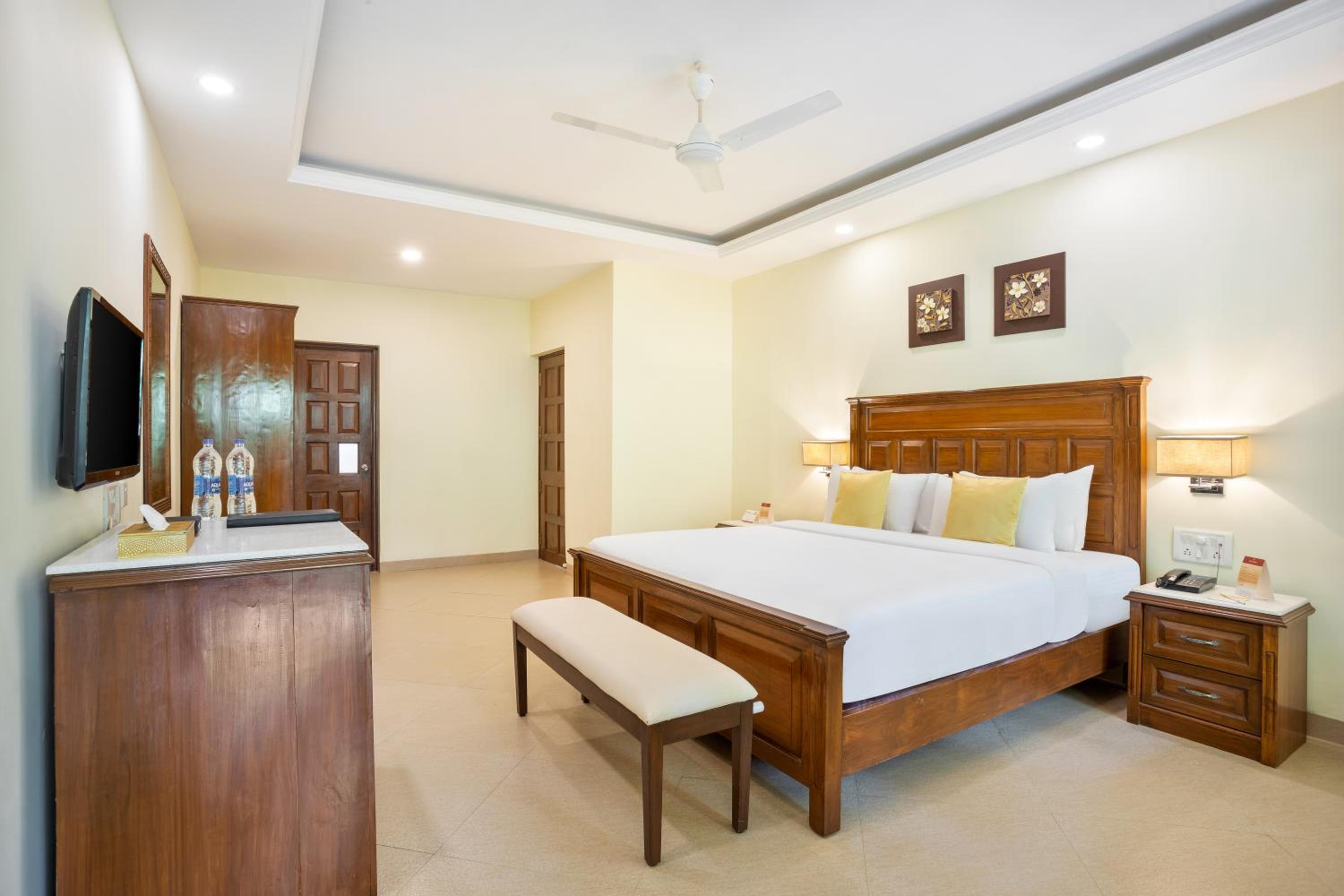 Seashell Suites and Villas - Candolim Goa