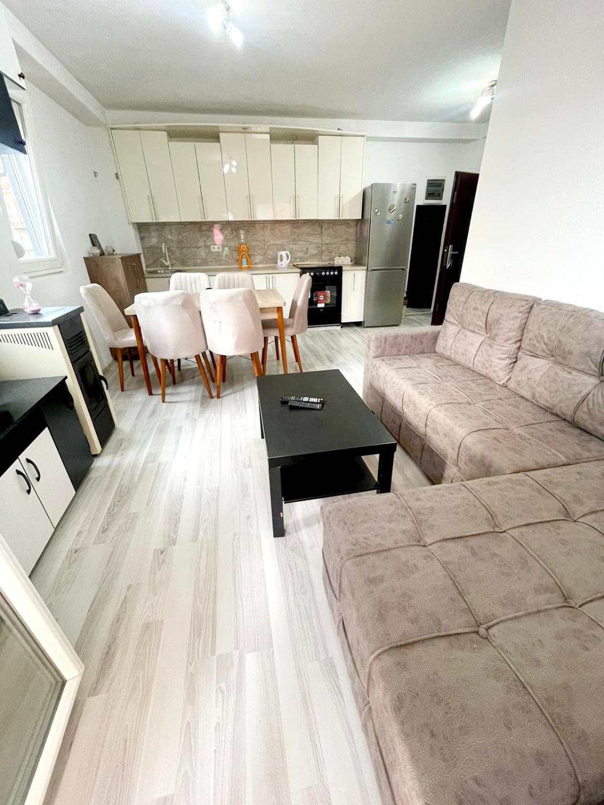 Elkos Apartment