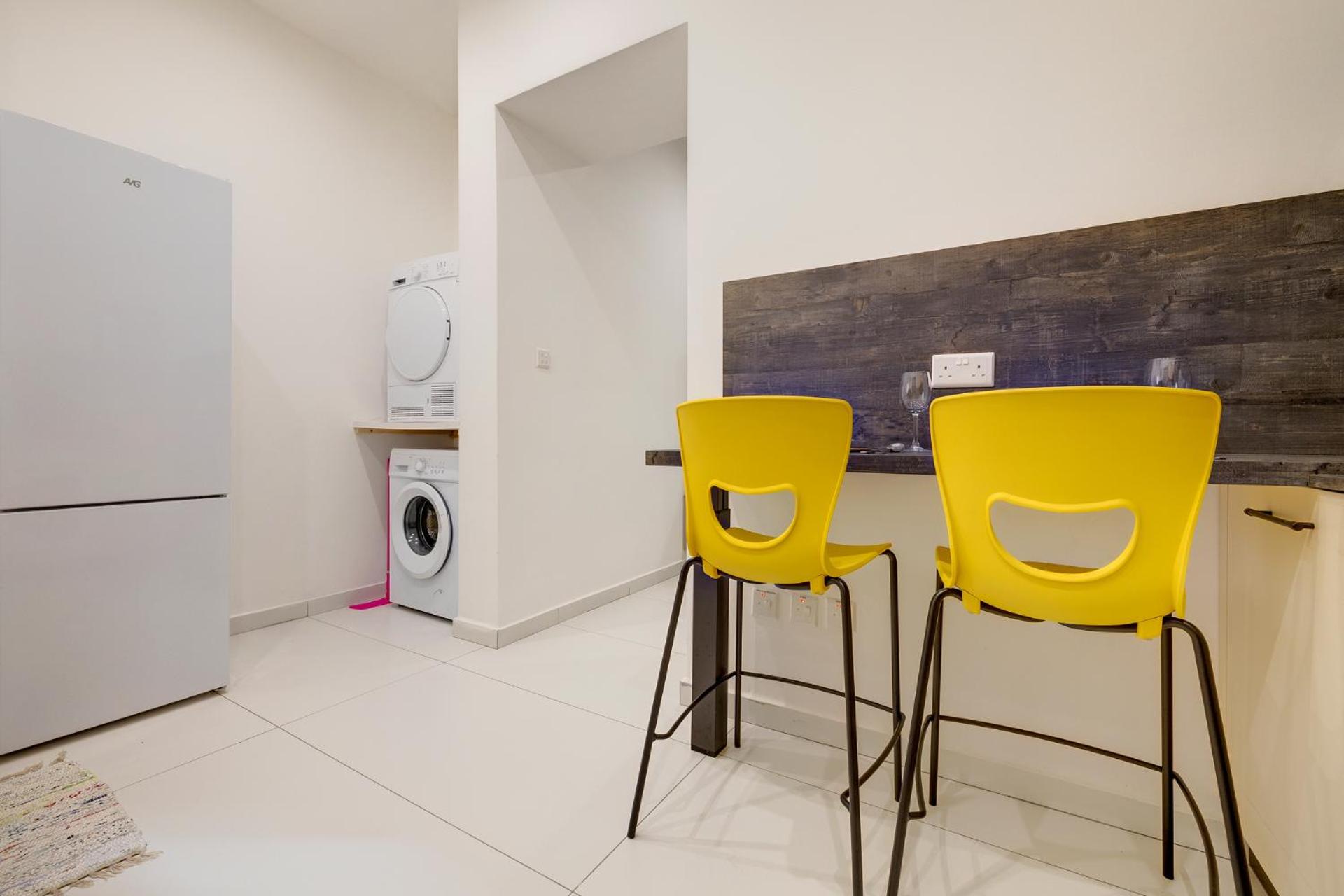 Cosy 1BR Getaway in Prime Sliema Location view 2