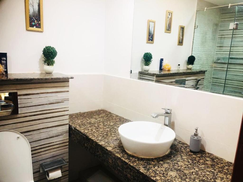 Two Bed DD DHA Ph4 Gold Crest Lahore view 2