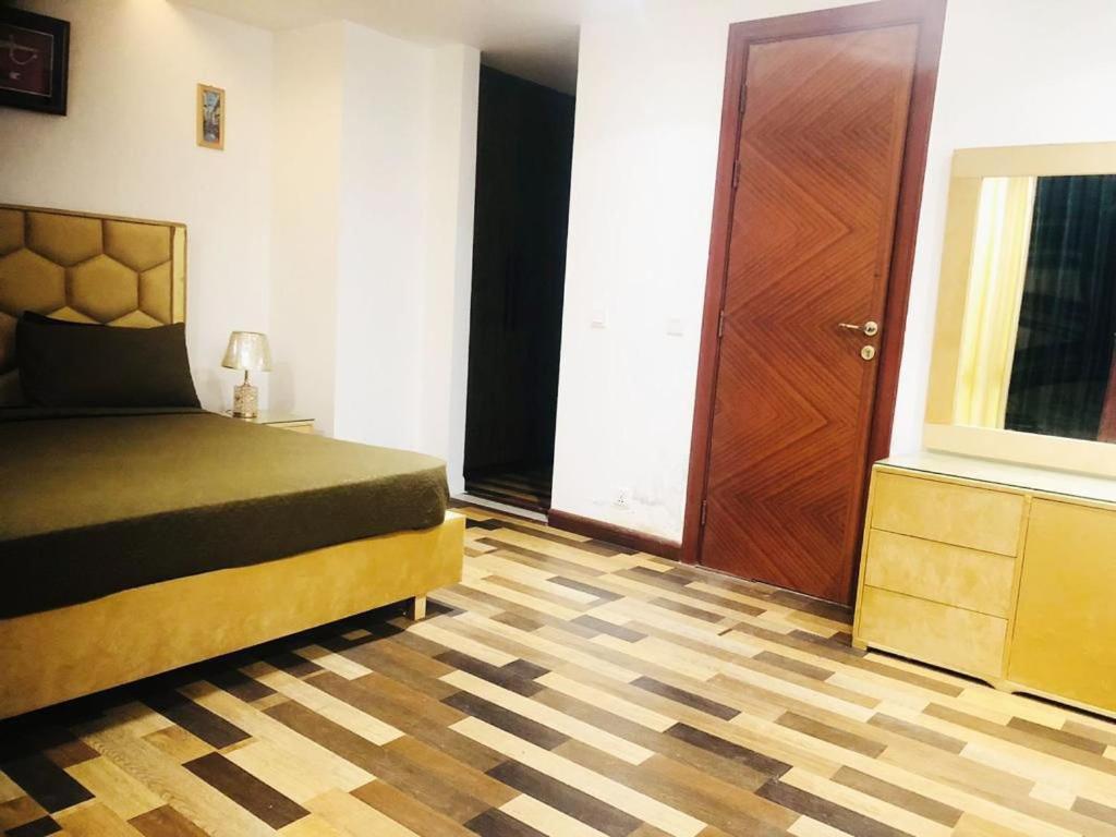 Two Bed DD DHA Ph4 Gold Crest Lahore view 3