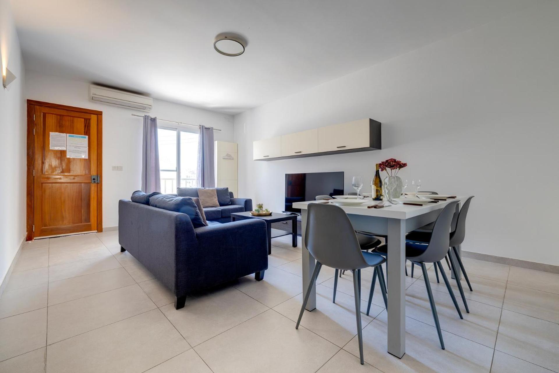 Trendy 2BR Maisonette Near St. Julians Hot Spots photo 2