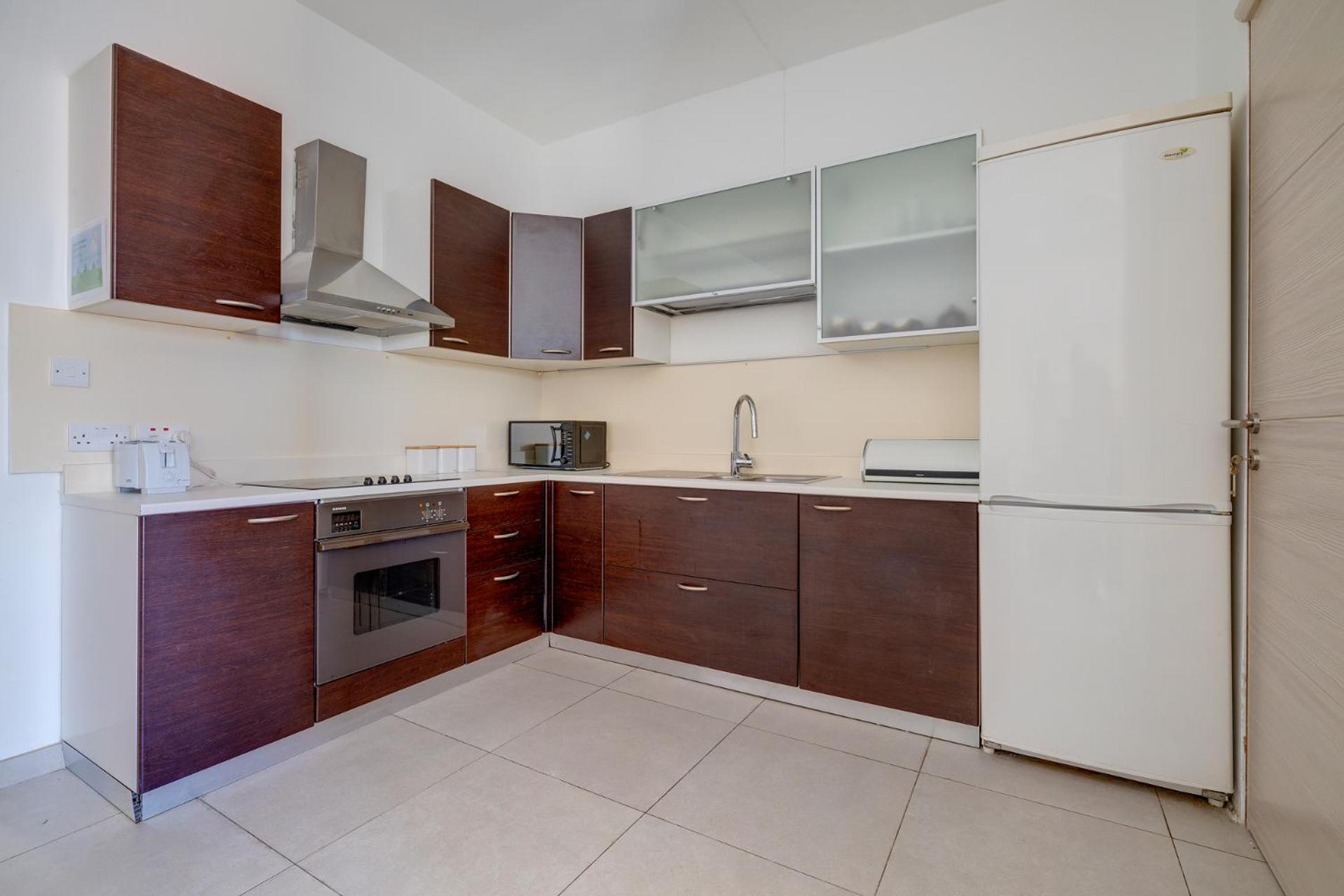 Trendy 2BR Maisonette Near St. Julians Hot Spots photo 3