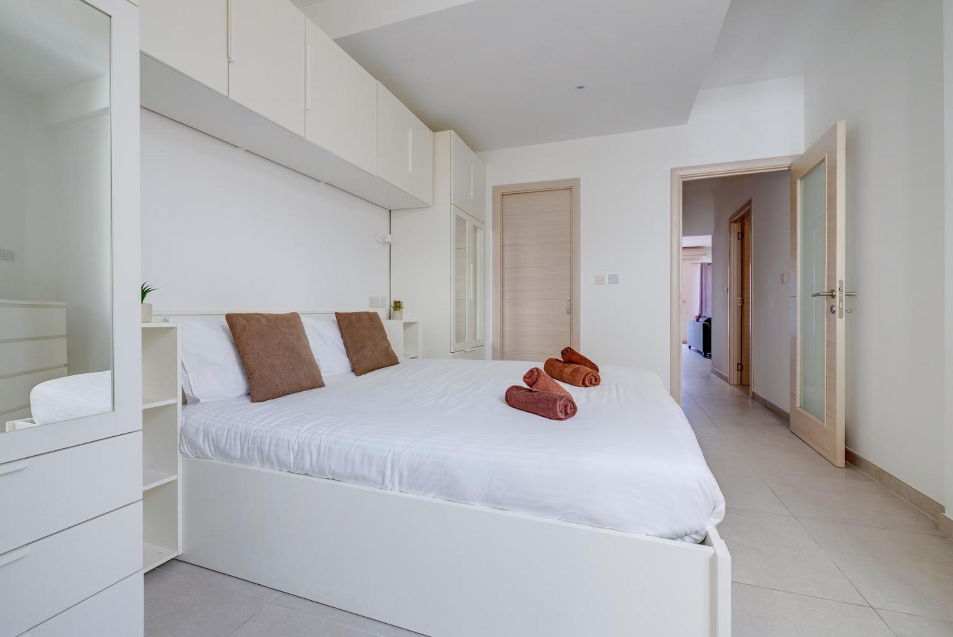 Trendy 2BR Maisonette Near St. Julians Hot Spots photo 5
