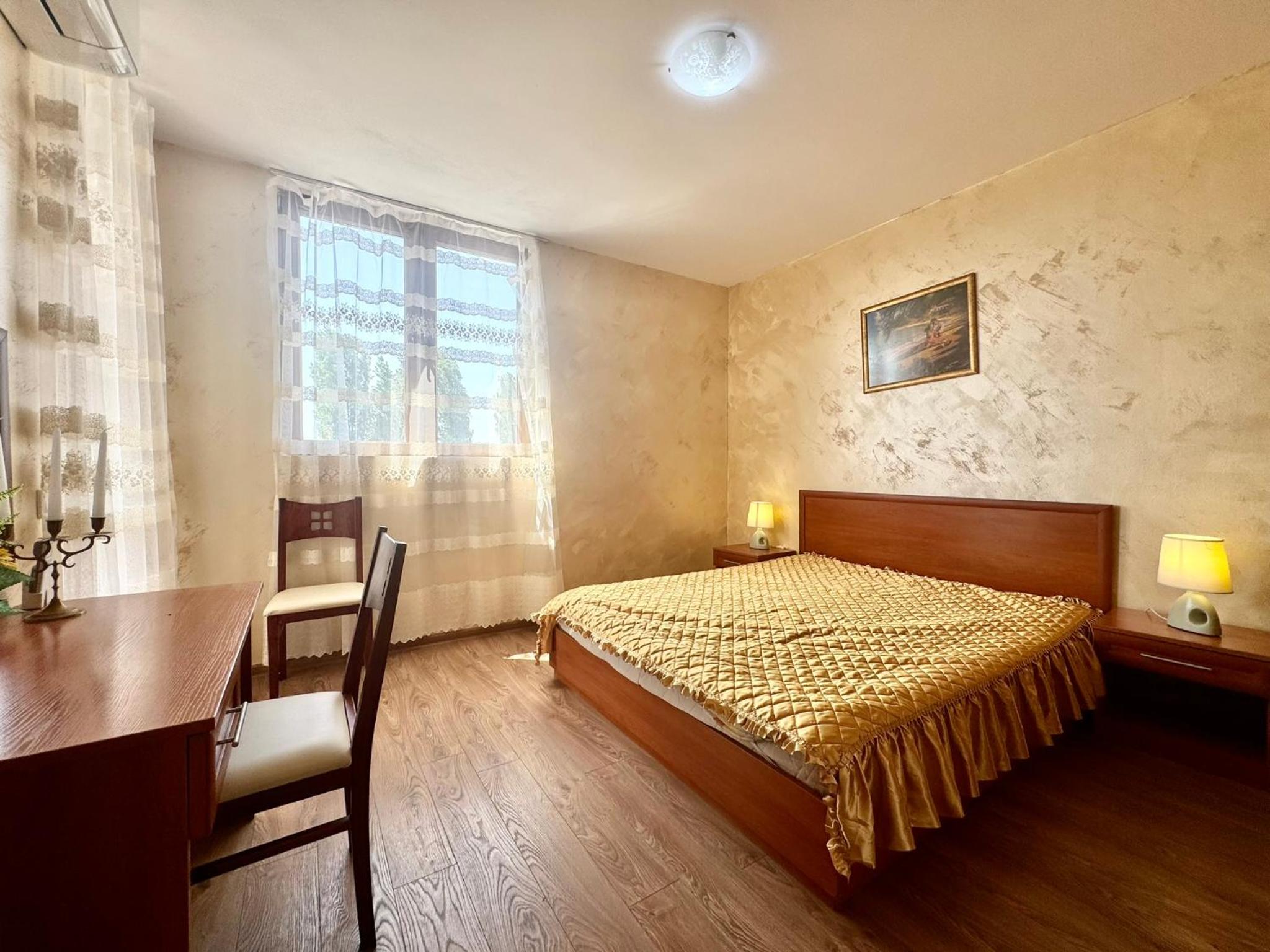 Bratanov Ashton Hall