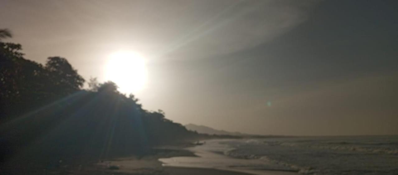 Bonita casa cerca de playa chiquita