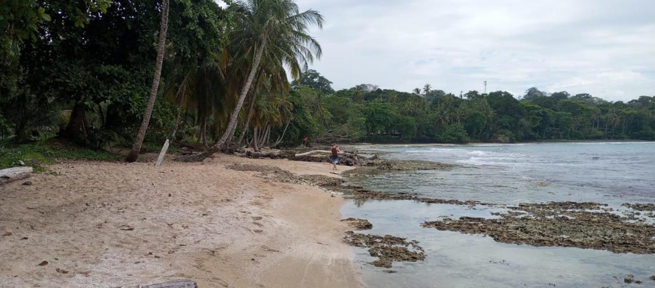 Bonita casa cerca de playa chiquita