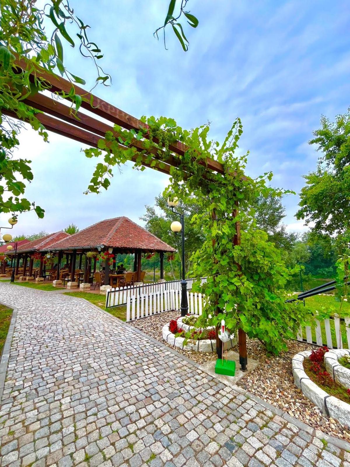 Moravska Obala - Prenoćište i Restoran