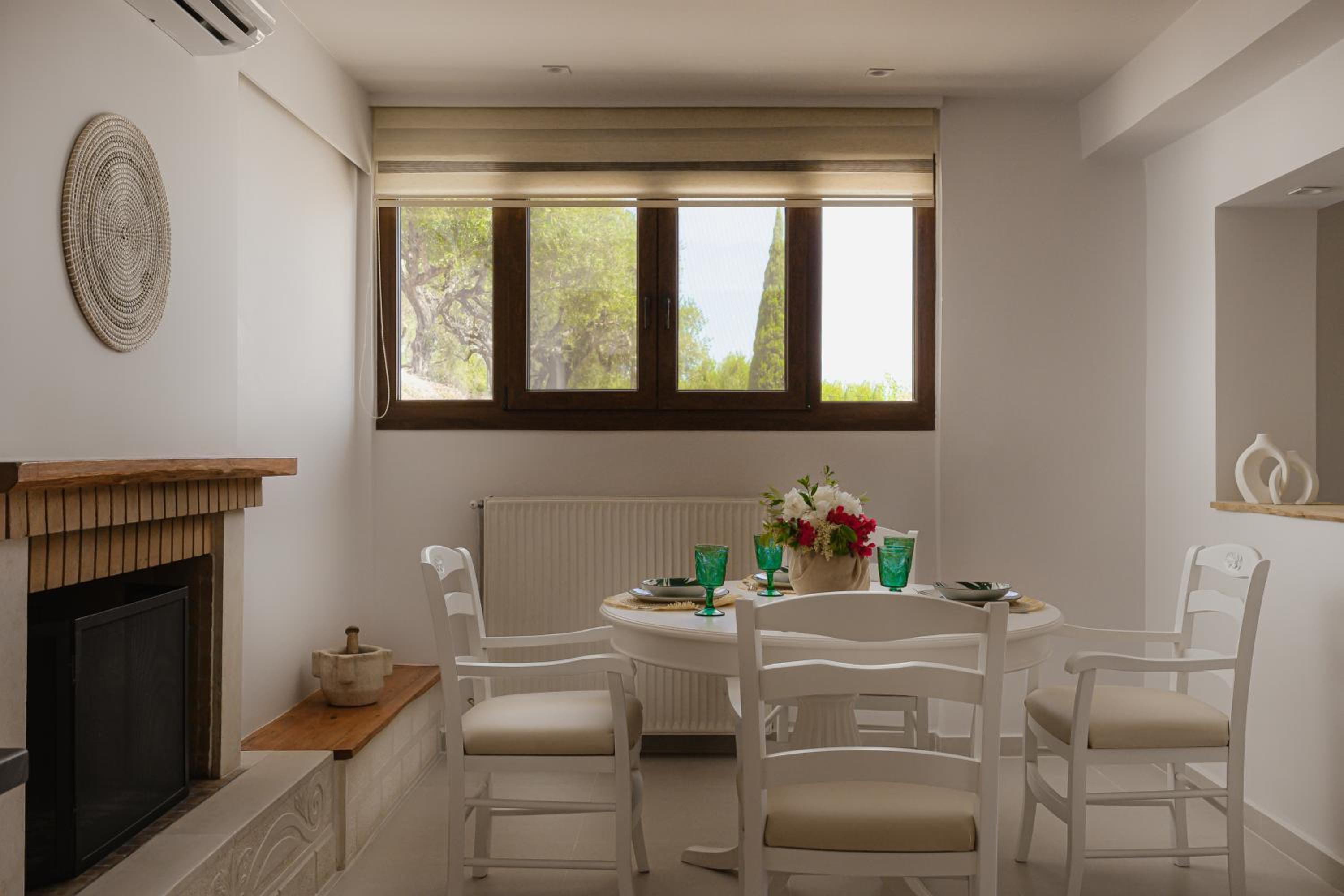 Olivella Luxury Suites photo 5