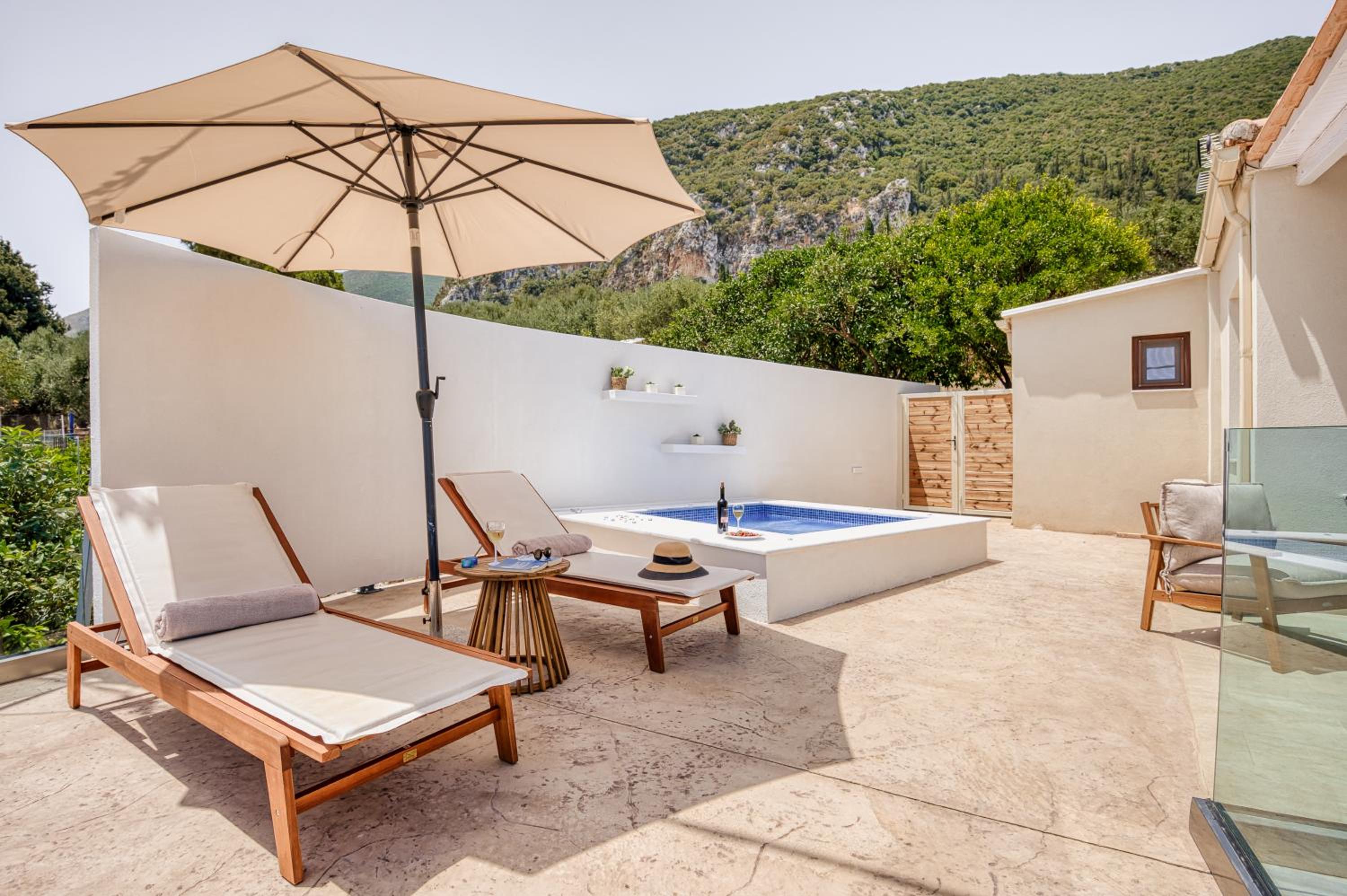 Olivella Luxury Suites photo 3