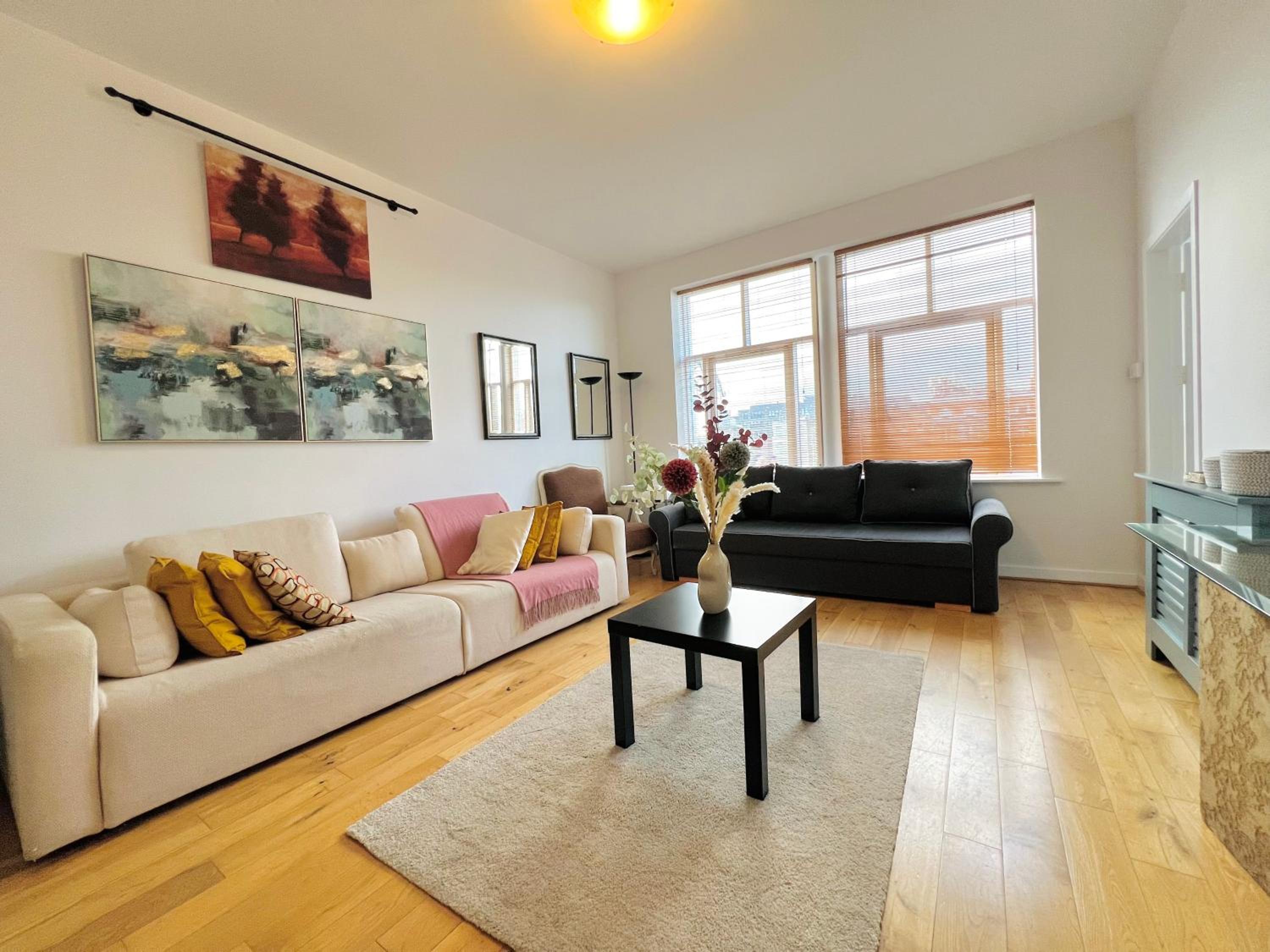 Cosy River View Flat at Temple Bar