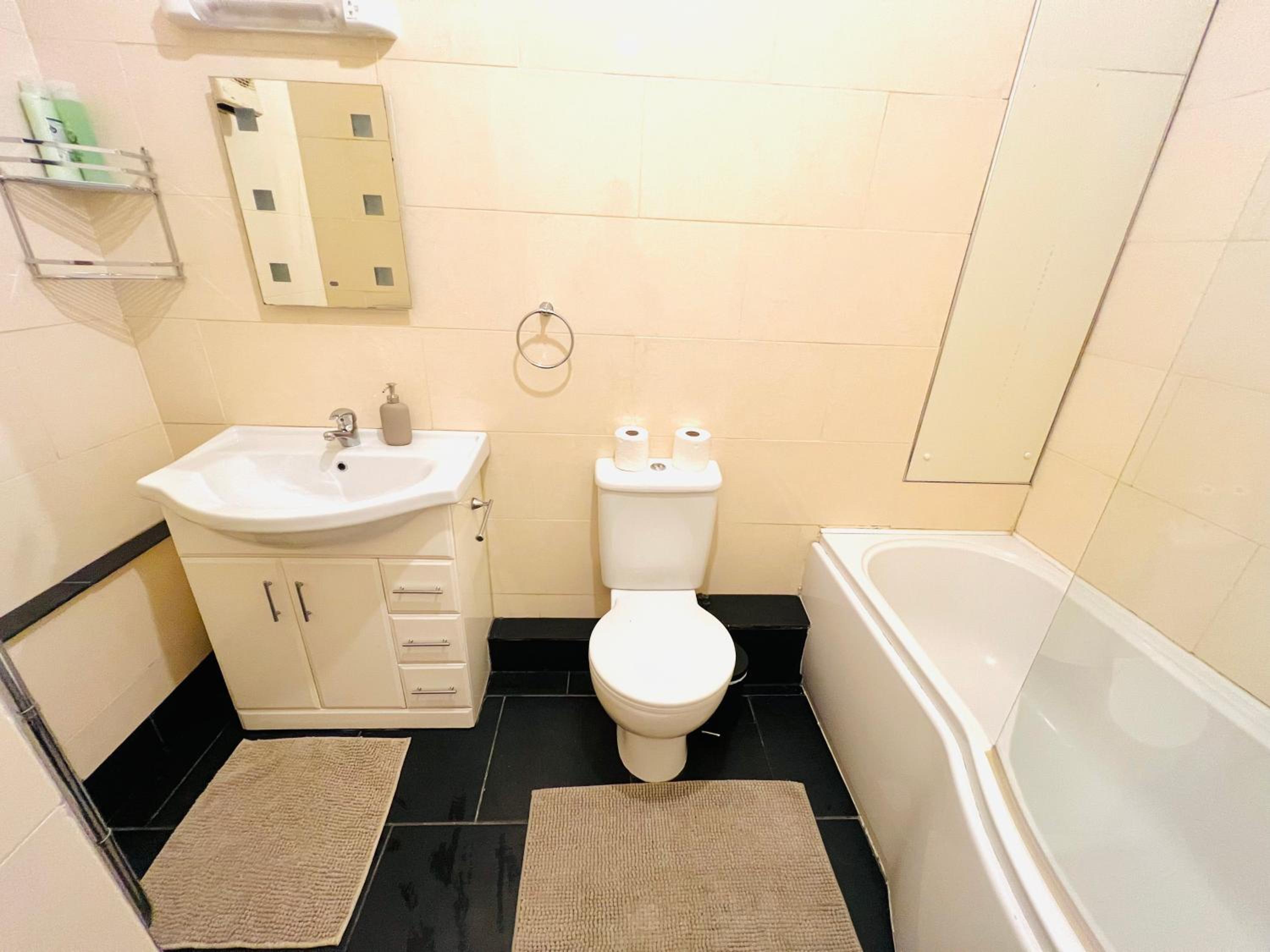 Cosy River View Flat at Temple Bar