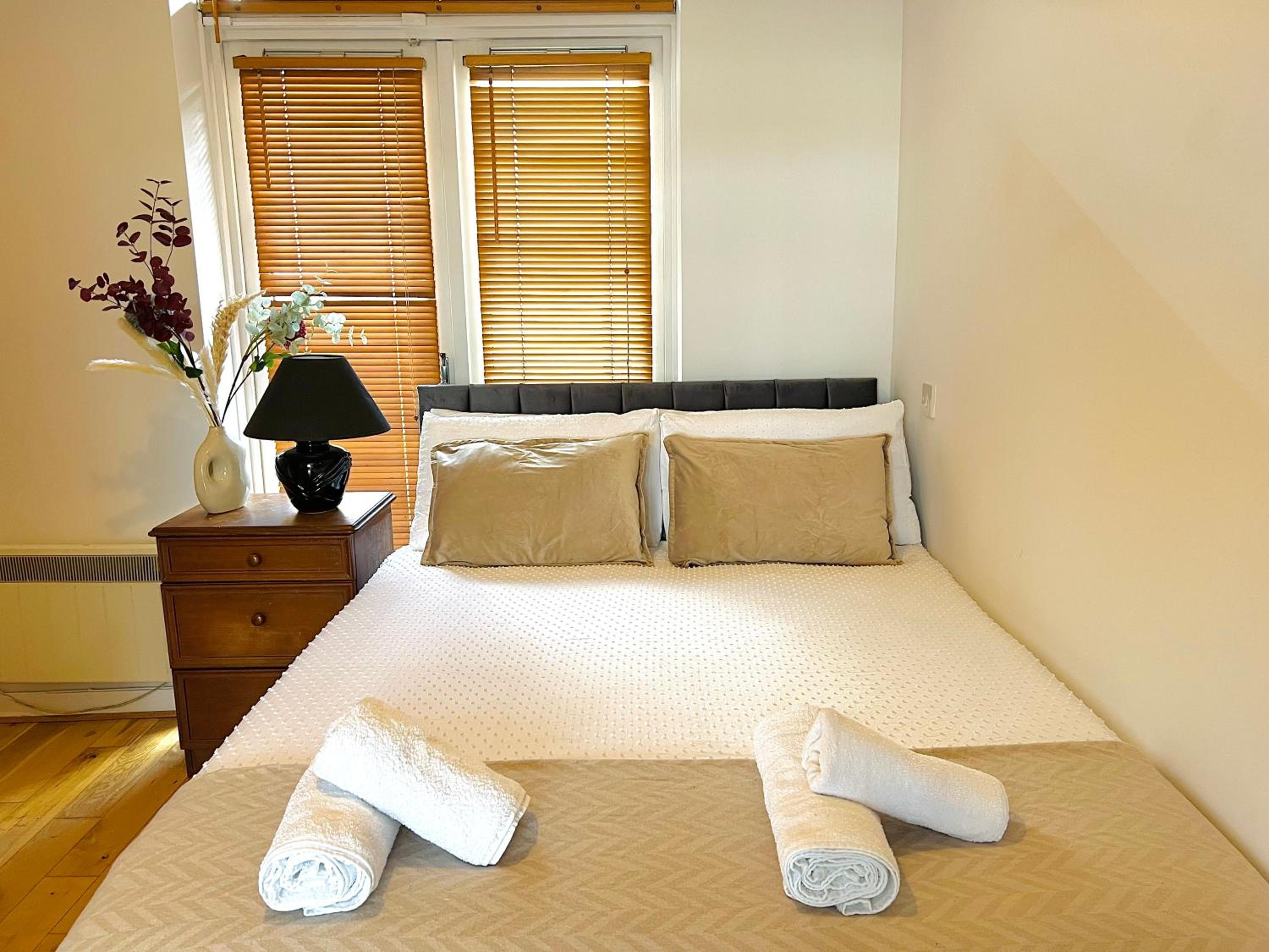 Cosy River View Flat at Temple Bar