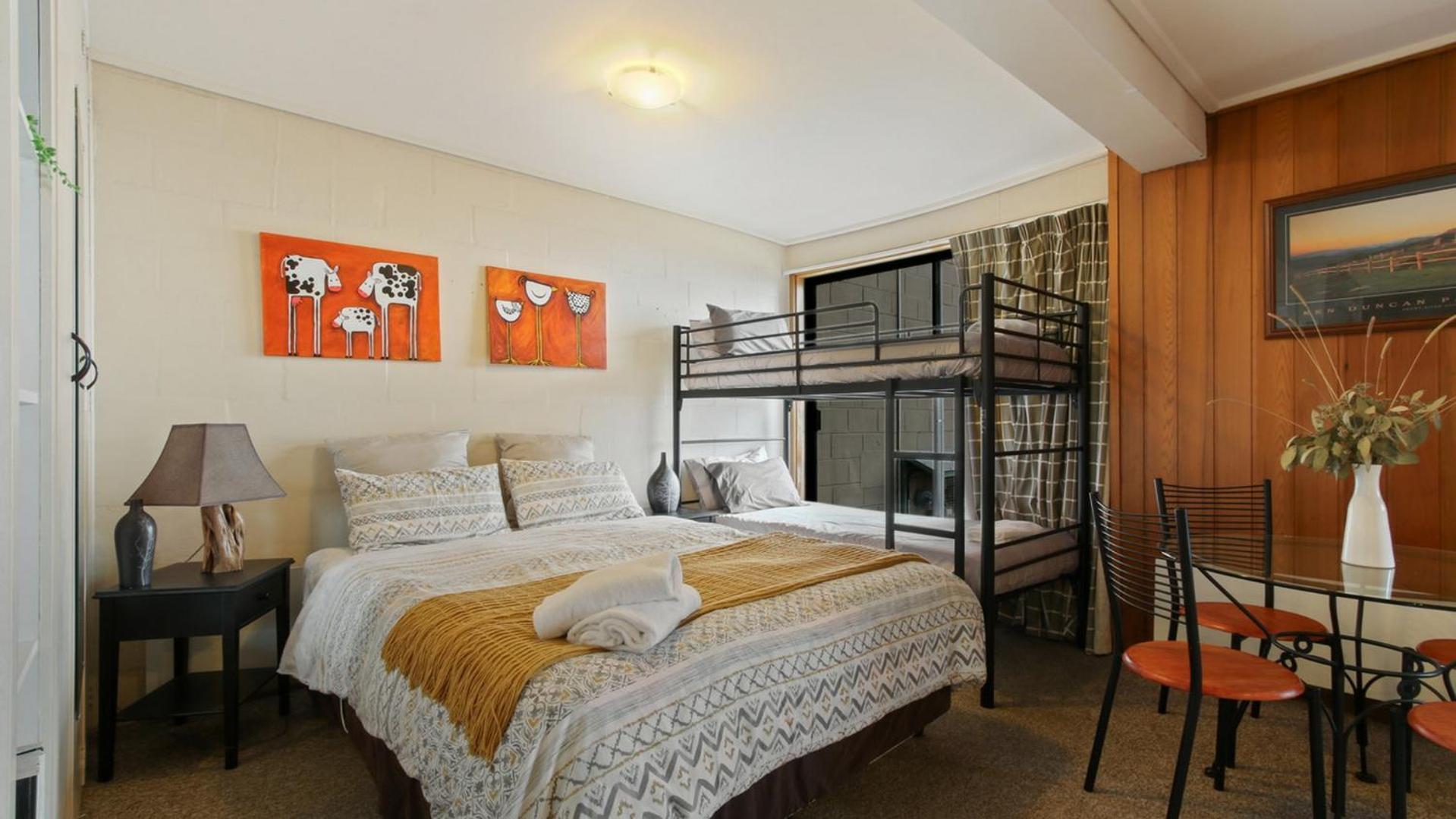 1750 Hotham 4