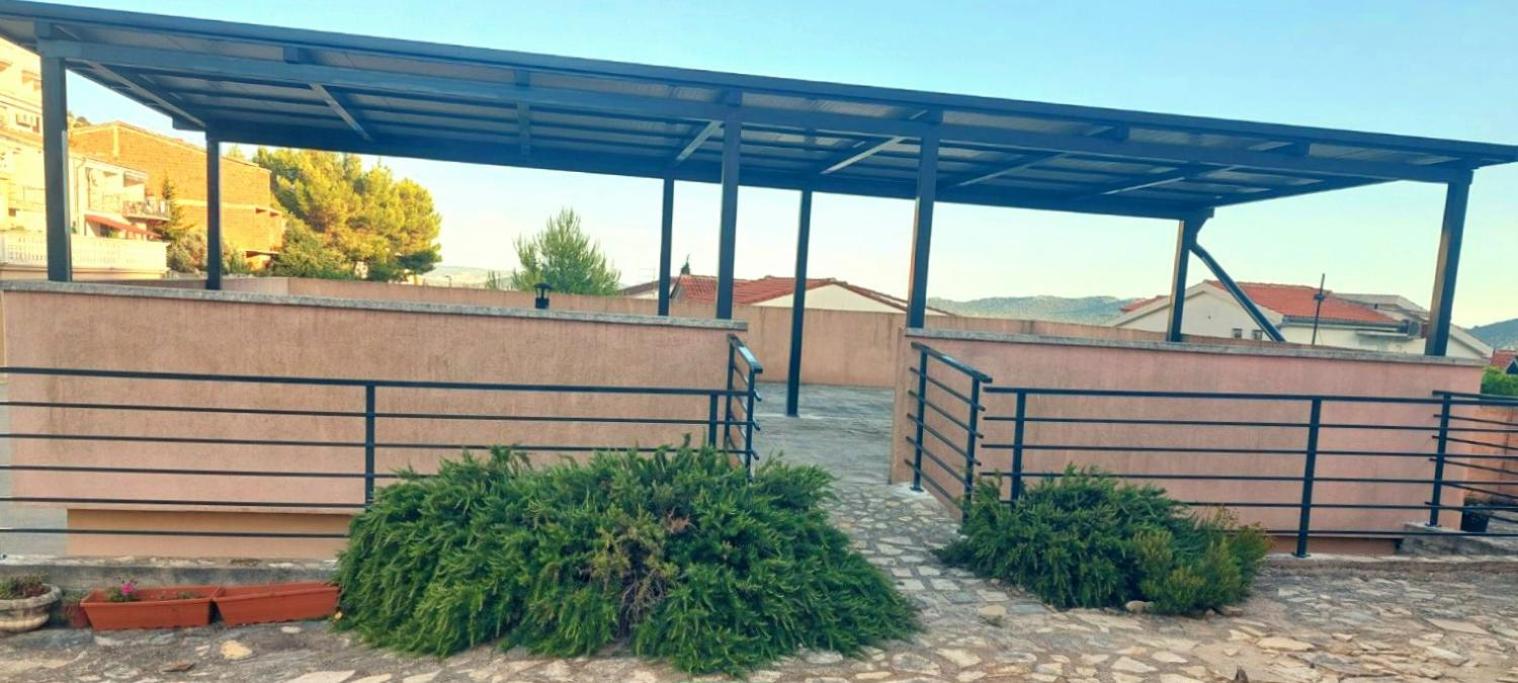 Apartmani Arta 2 view 3