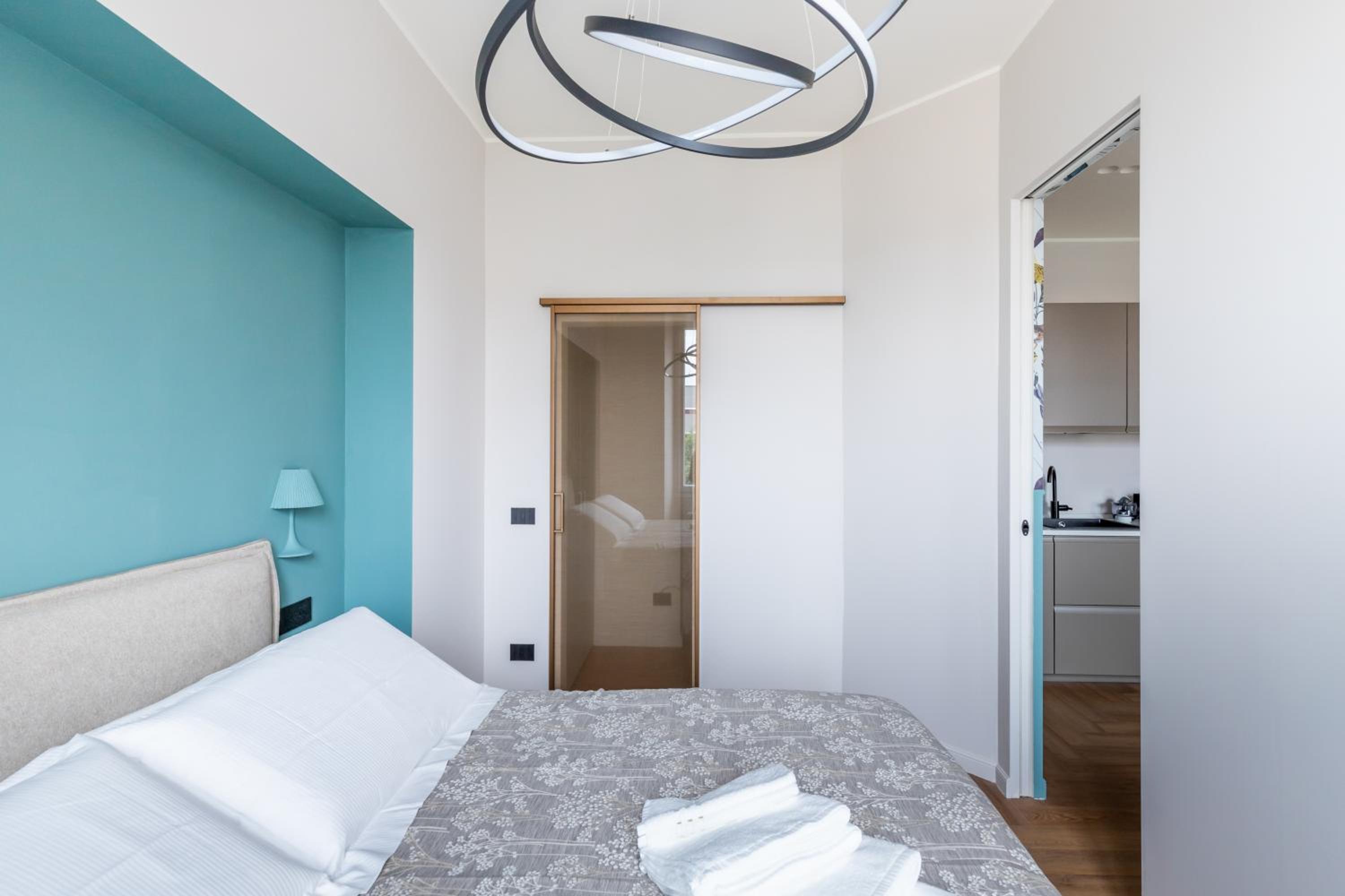 Richard's Apartments - Garibaldi