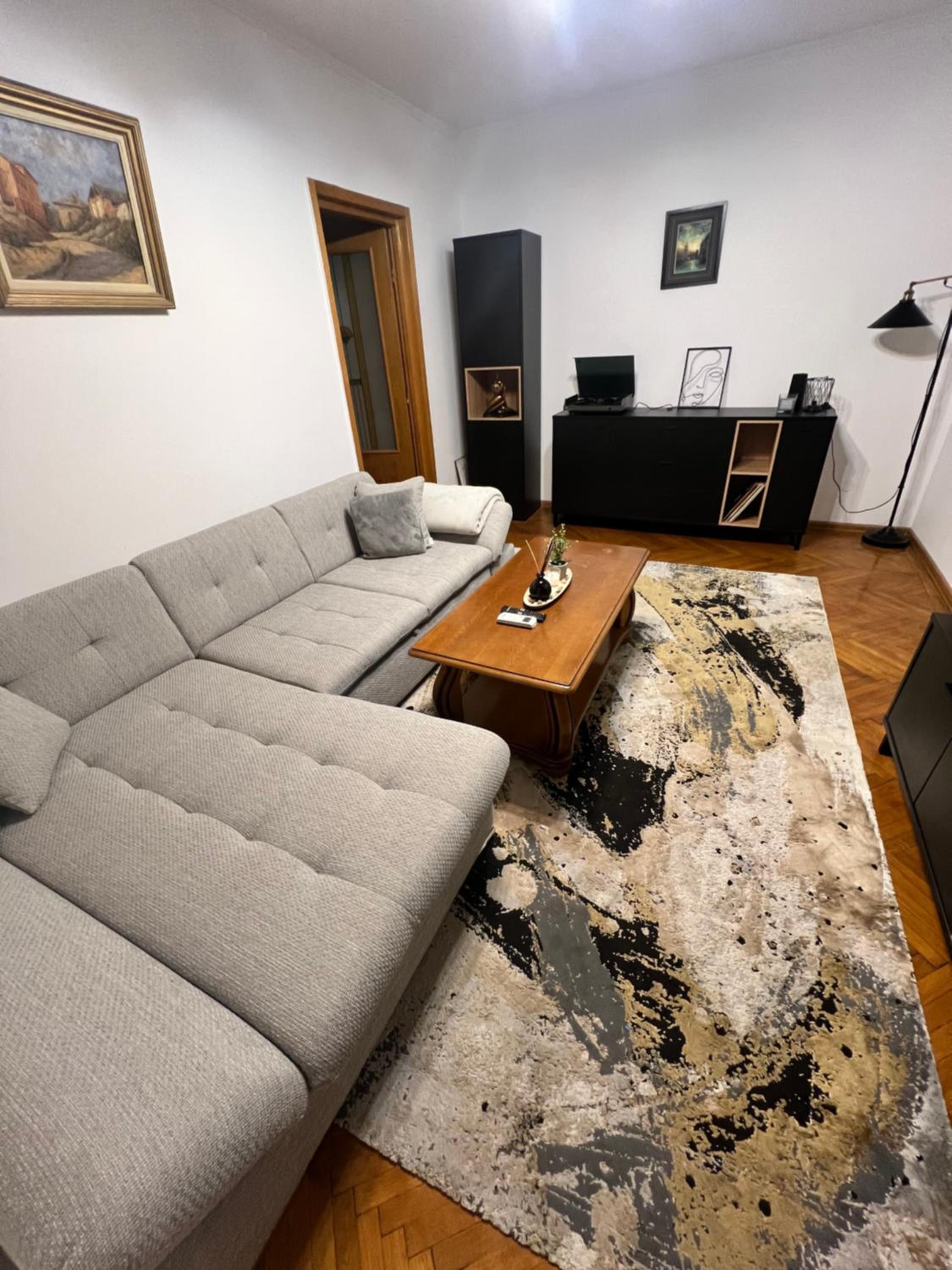 Luxe Apartment Andreea view 2