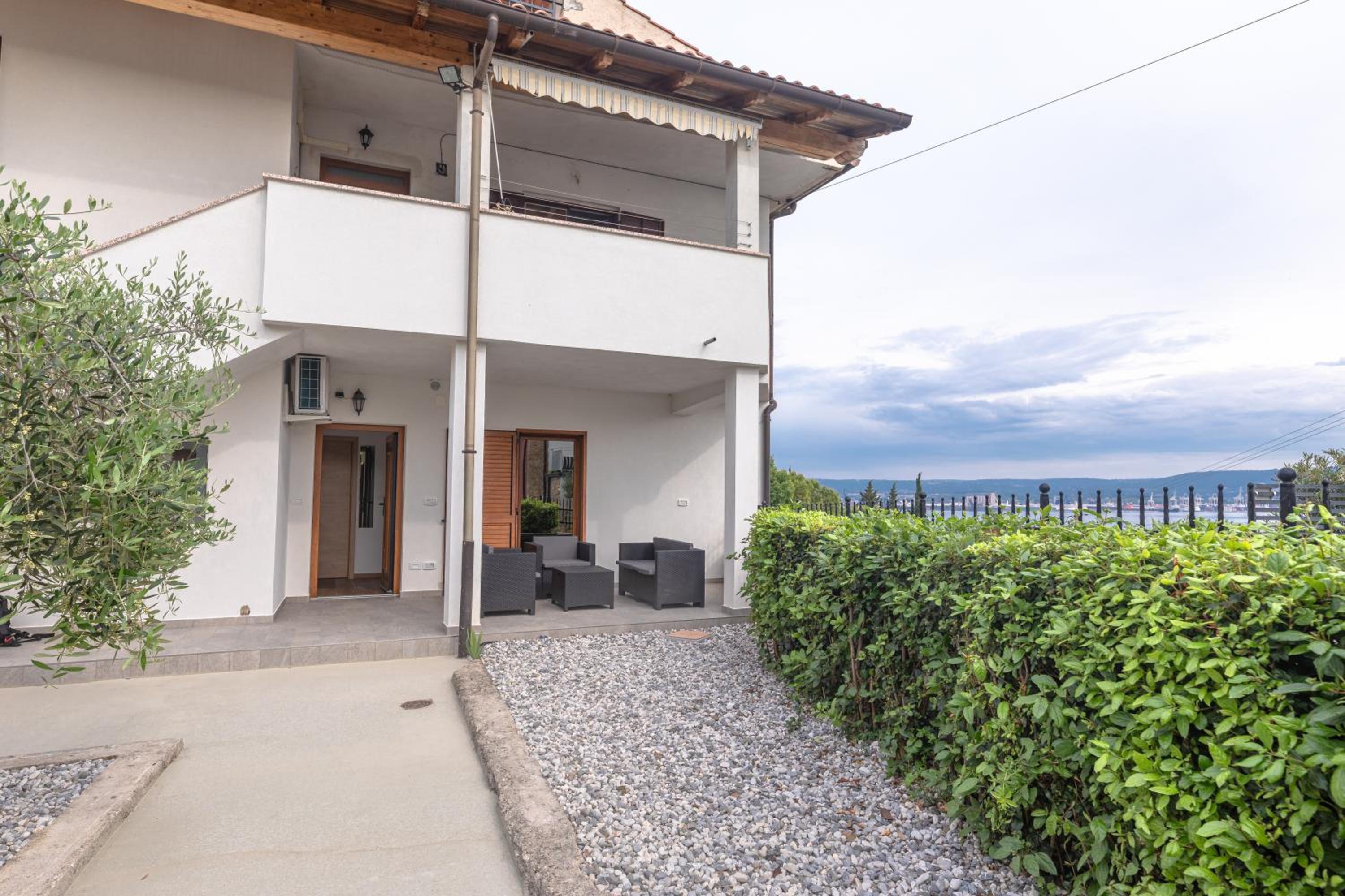 Apartma Oljka view 4