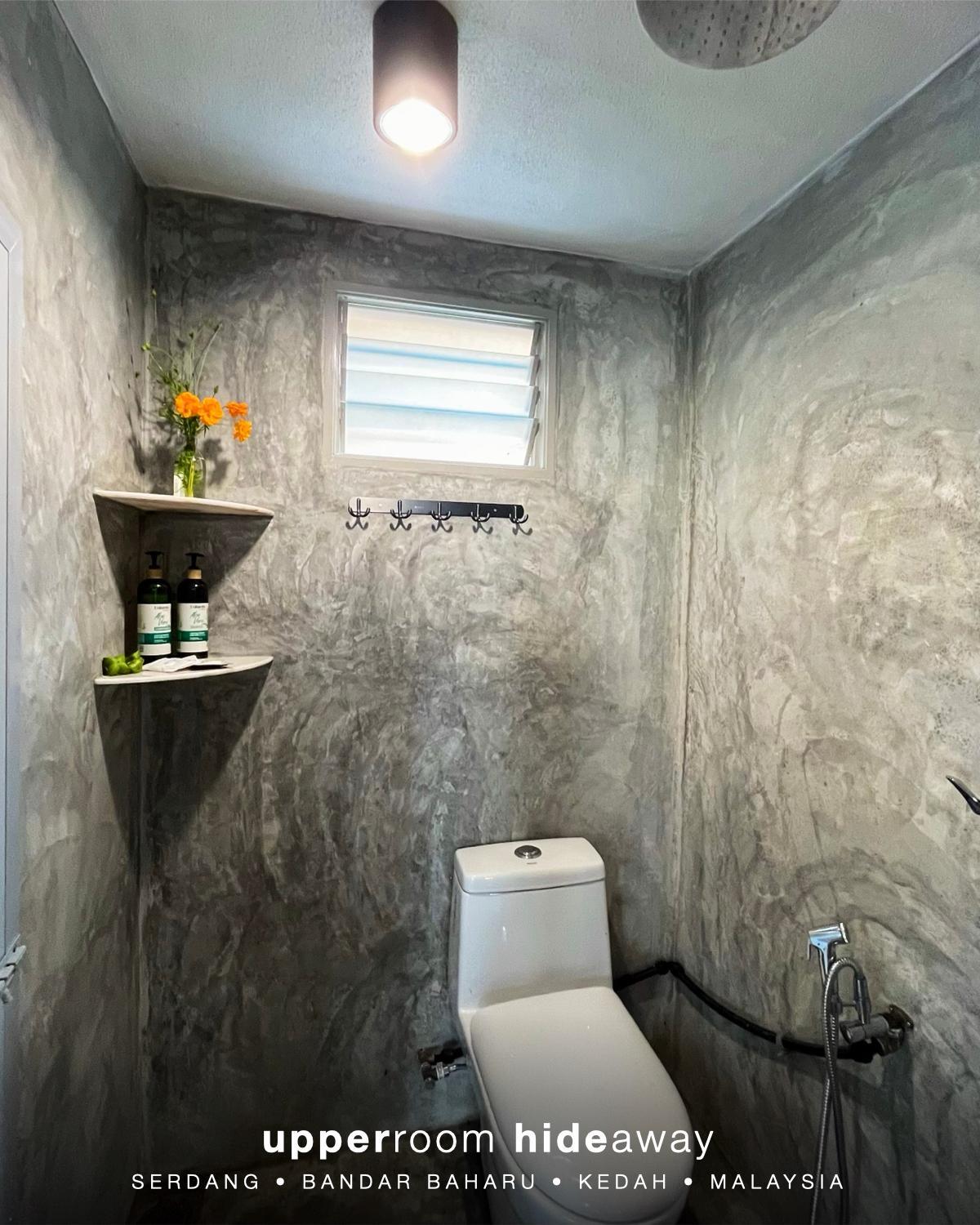 Upper Room Hideaway photo 8