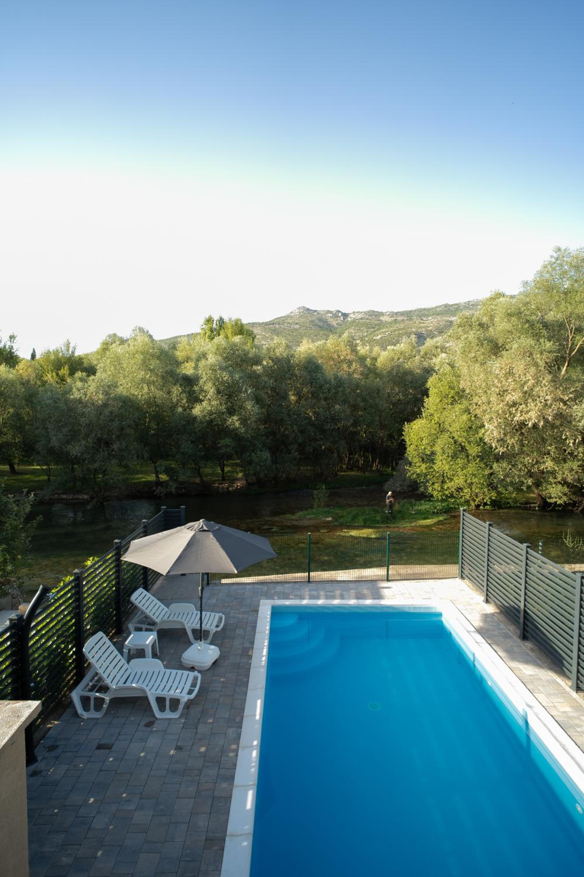 Villa Paradise On The River