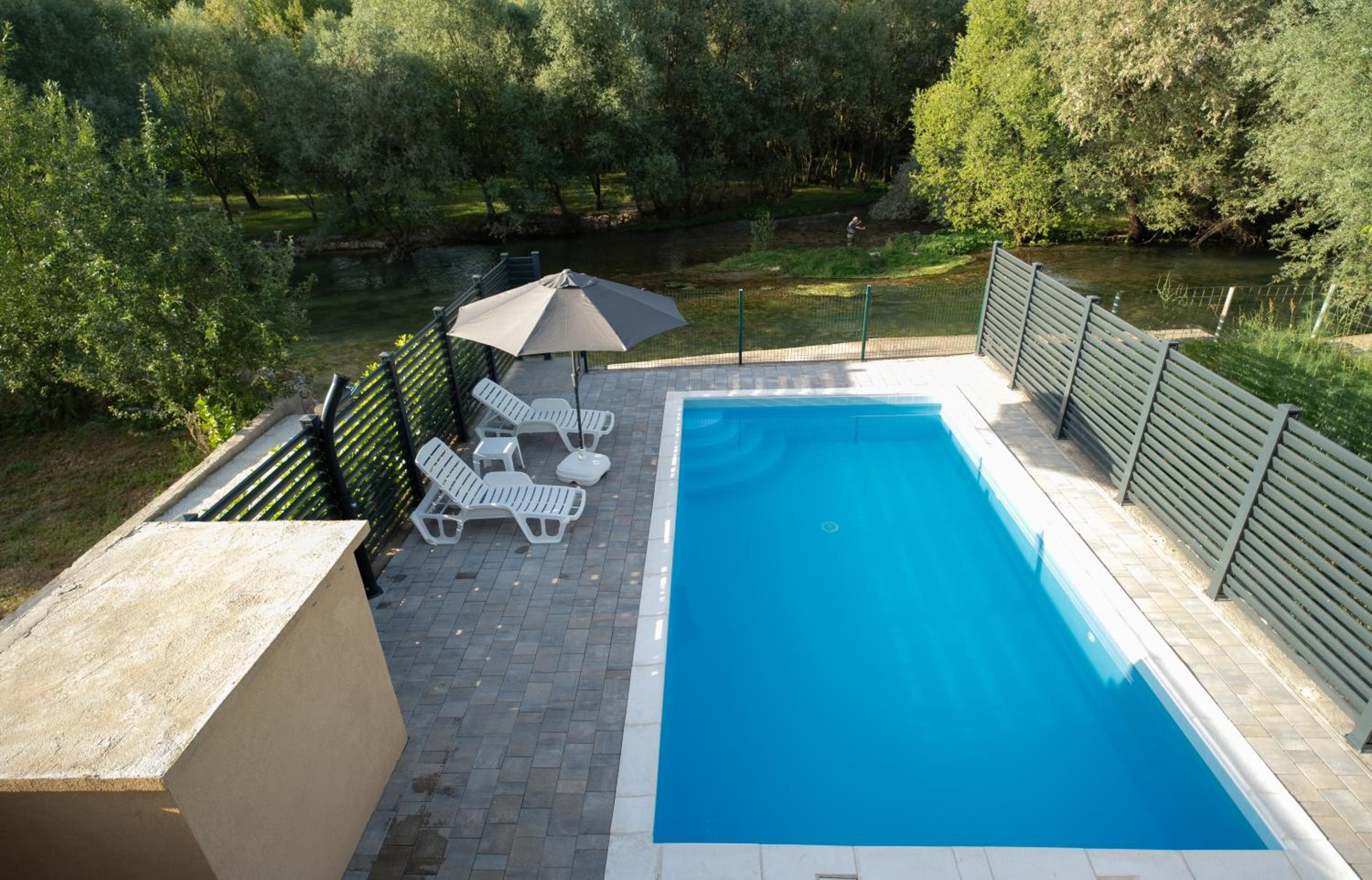 Villa Paradise On The River