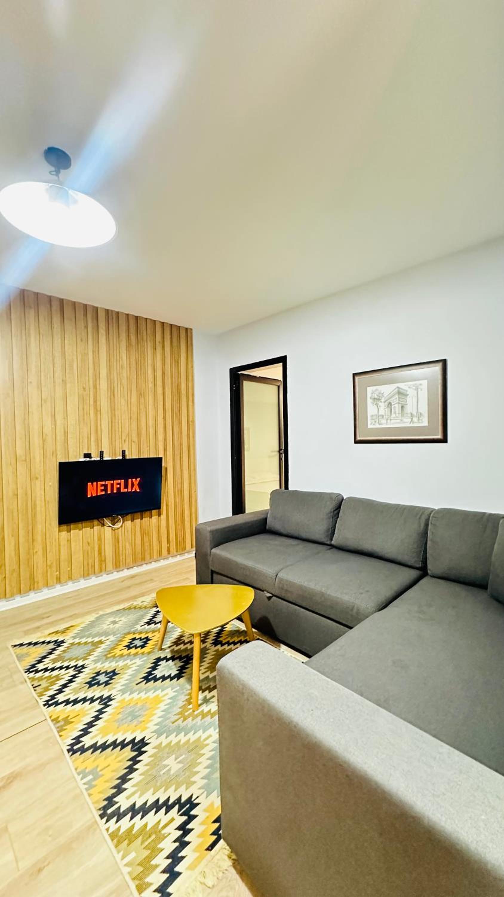 Central Apartment with Self Check-In