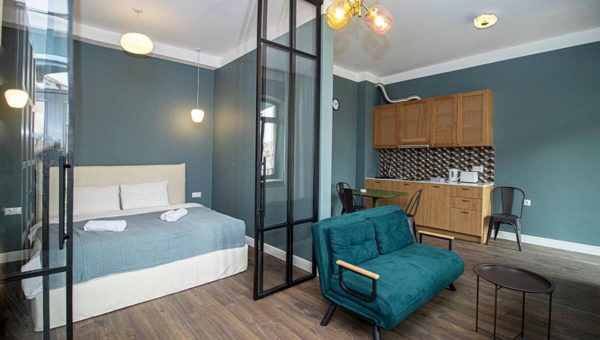 Superior Apartment In Abanotubani- By Wehost view 2
